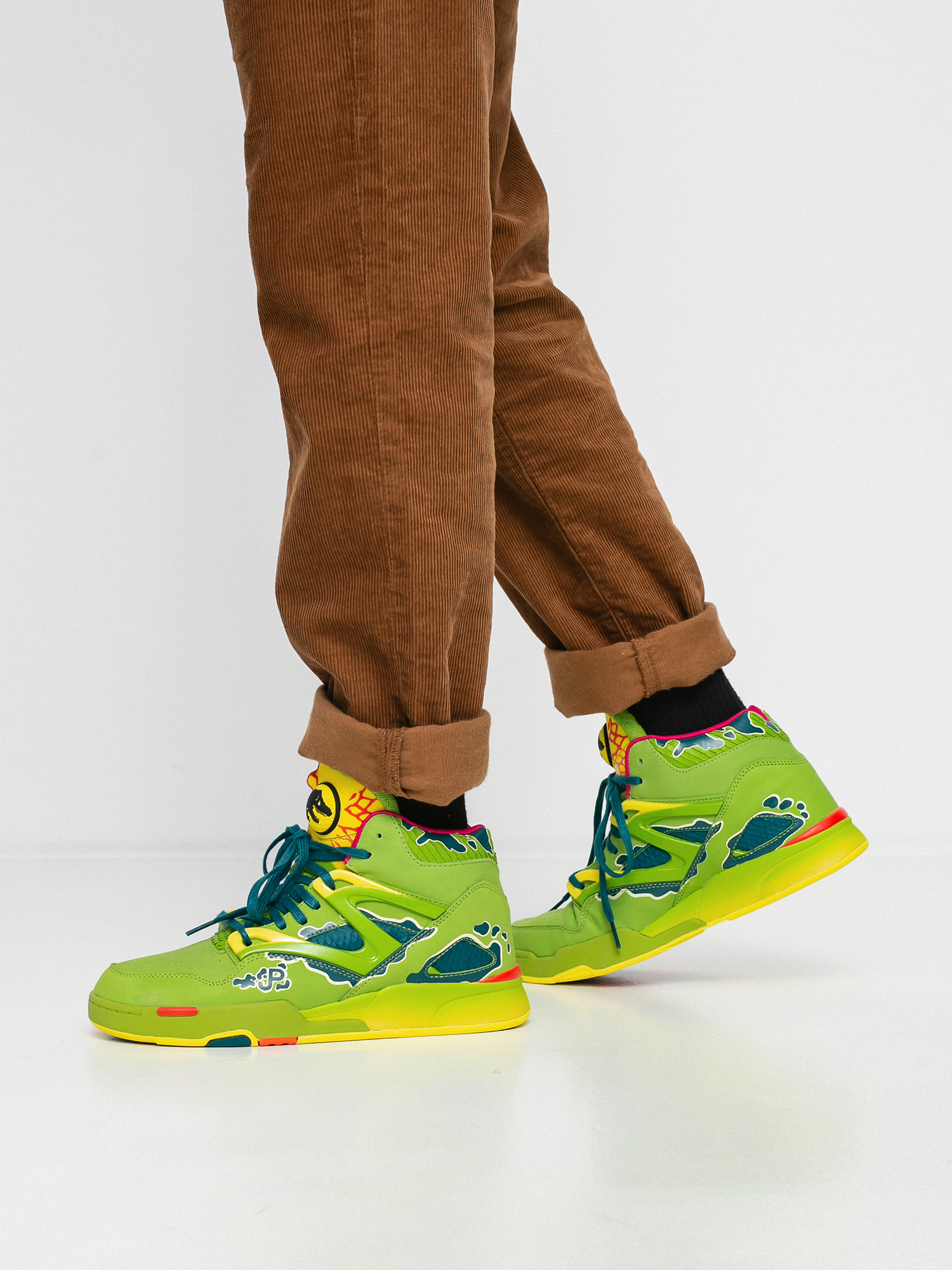 Reebok X Jurassic Park Pump Omni Zone II Shoes (ultim/hertea/stiyel)