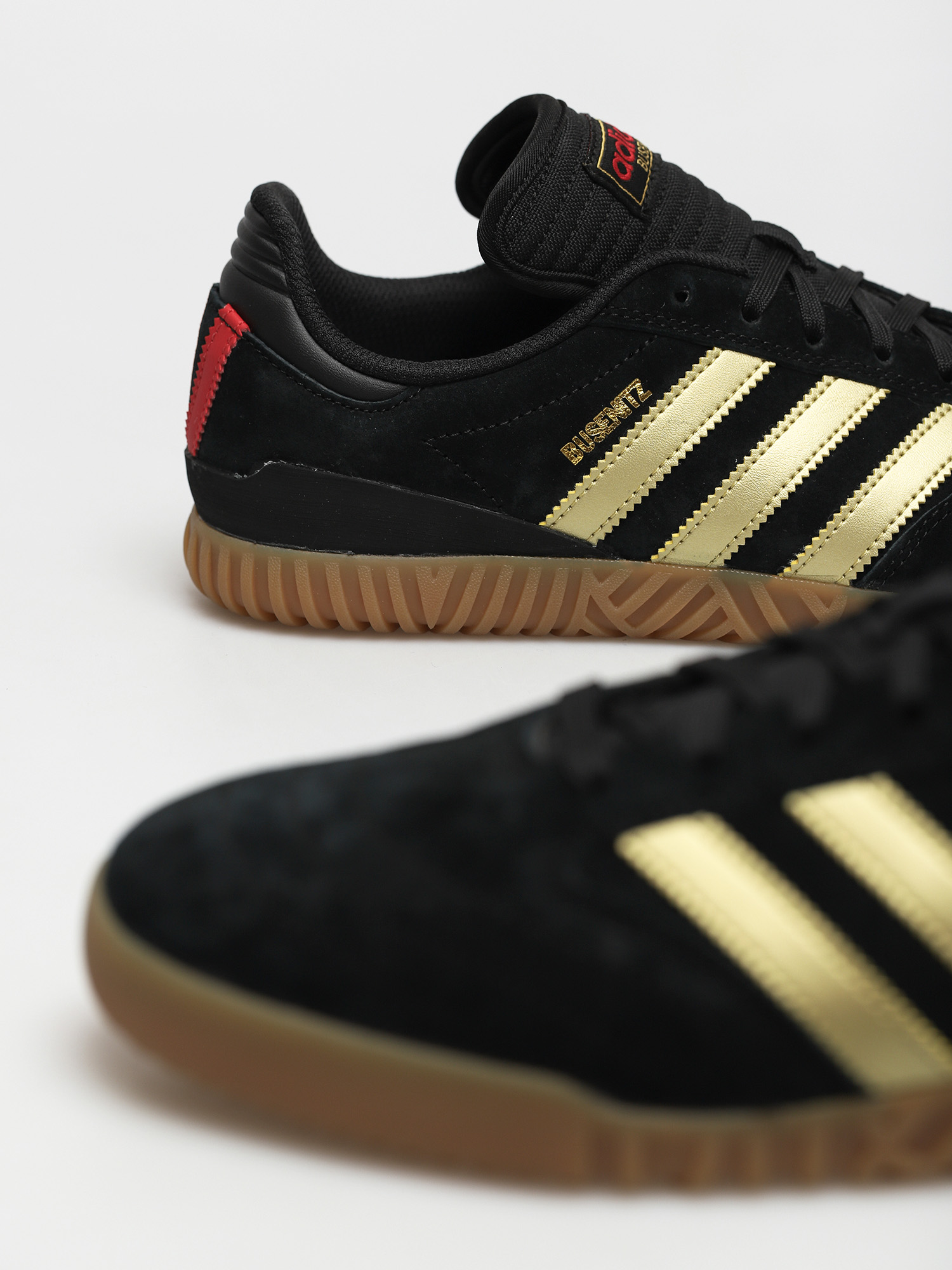 adidas Busenitz Indoor Super Shoes (cblack/goldmt/scarle)