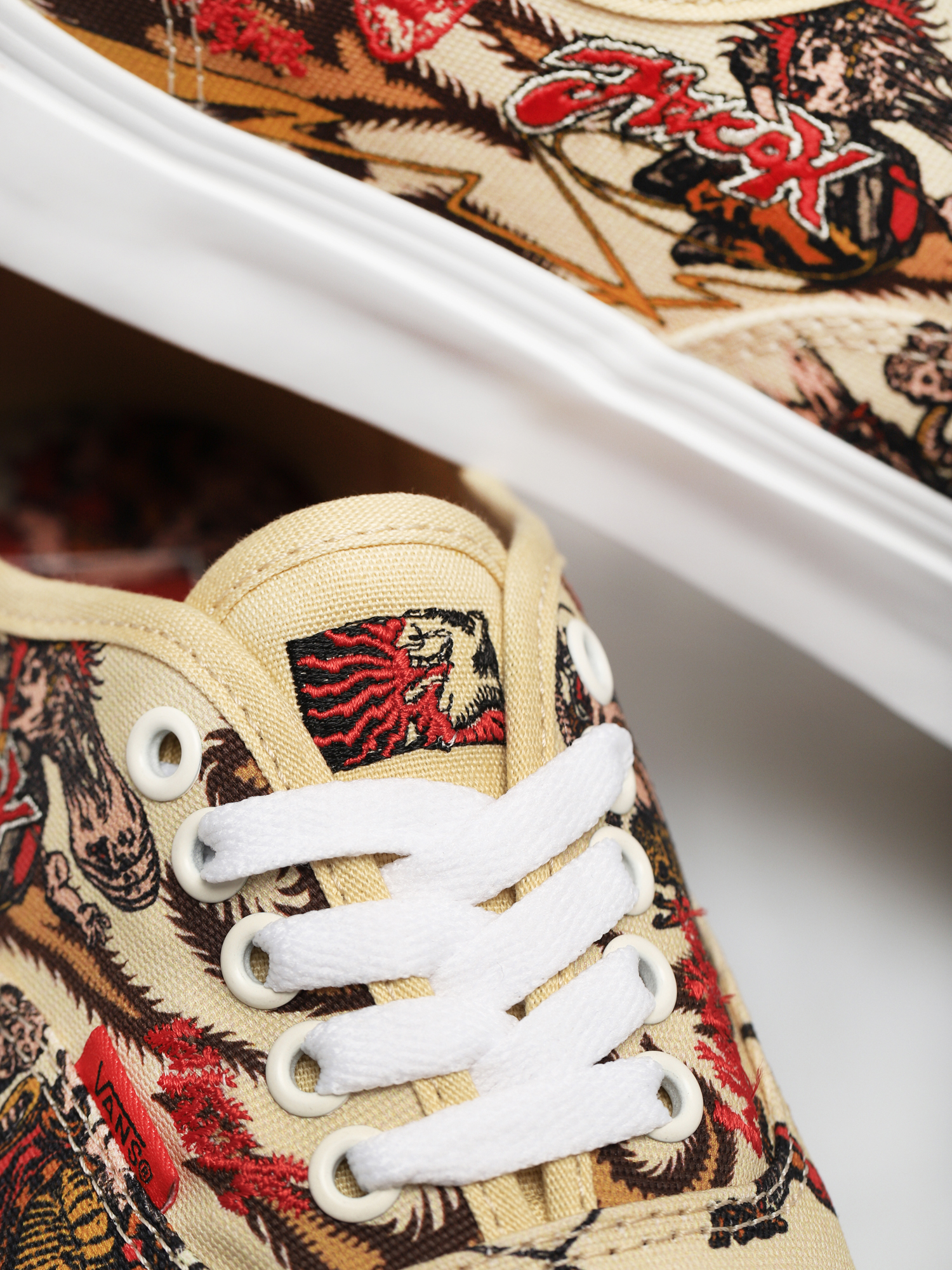 Vans Authentic Shoes (otw gallery/dwiky ka)