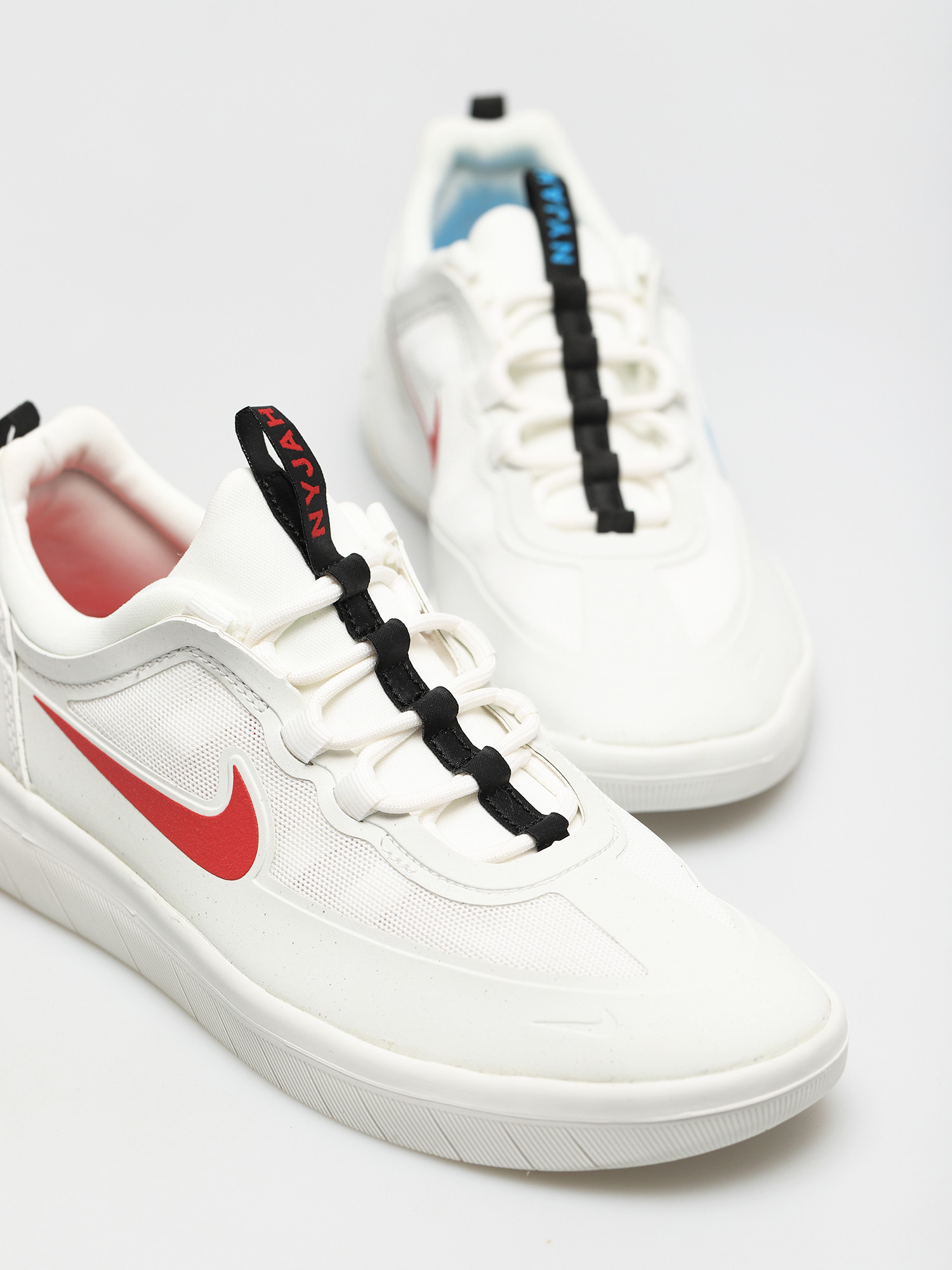 Nike SB Nyjah Free 2 Shoes (summit white/blue hero chile red black)