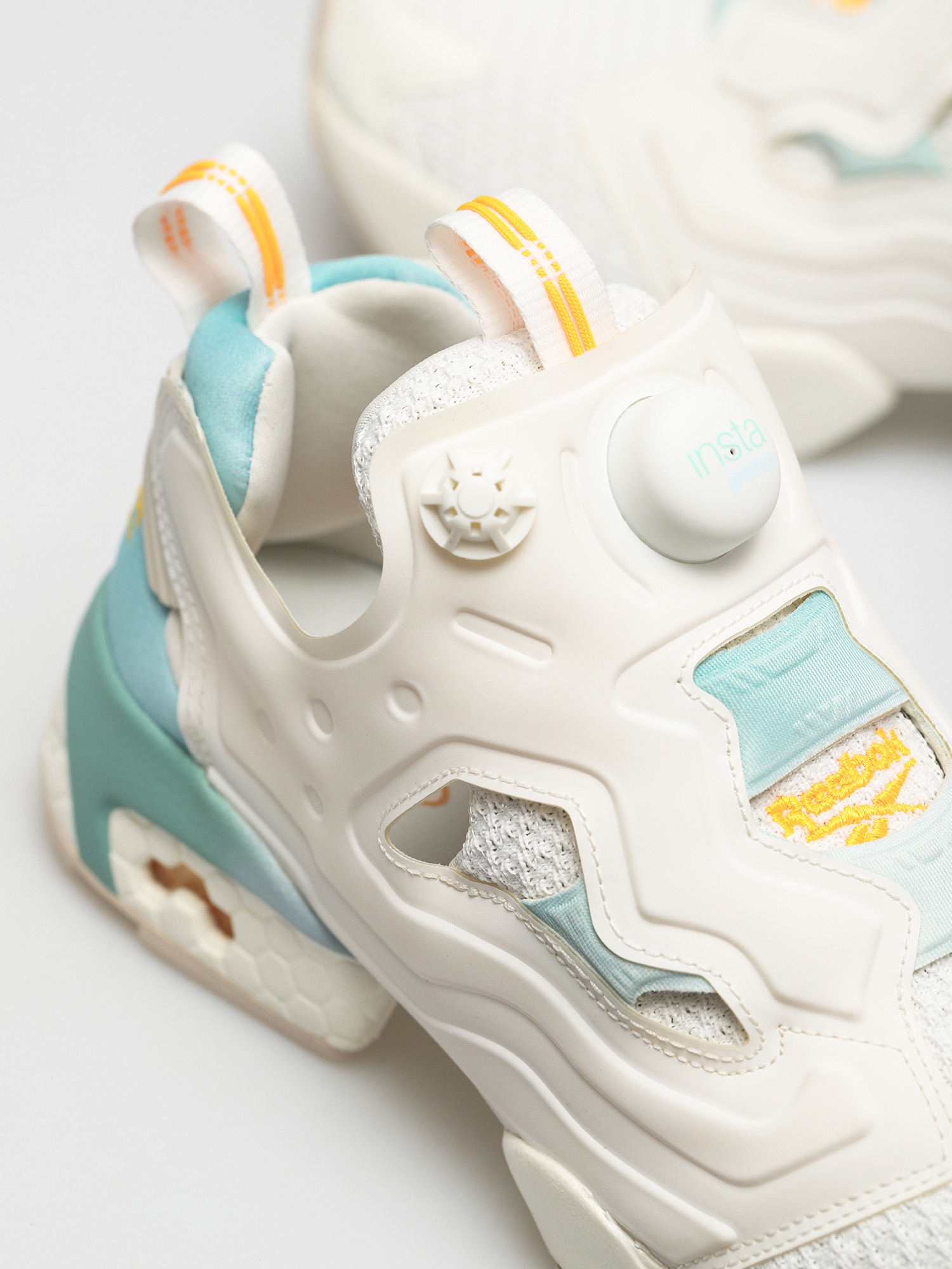 Reebok Instapump Fury Og Shoes (ftwwht/chalk/glablu)