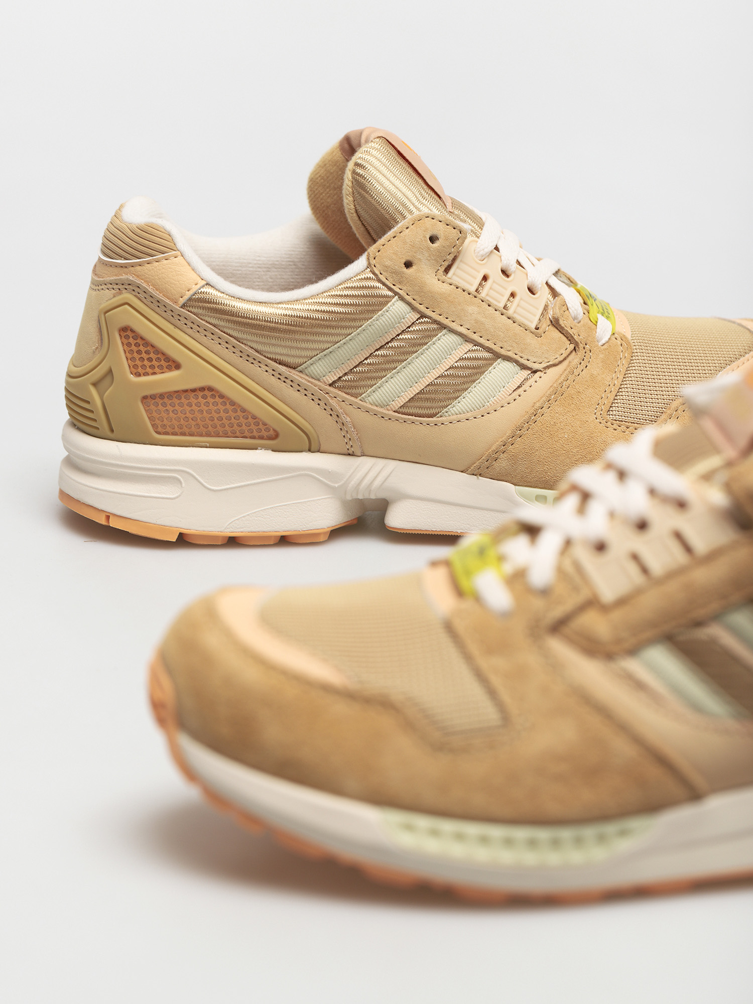 adidas Originals ZX 8000 Shoes (halivo/sand/halamb)