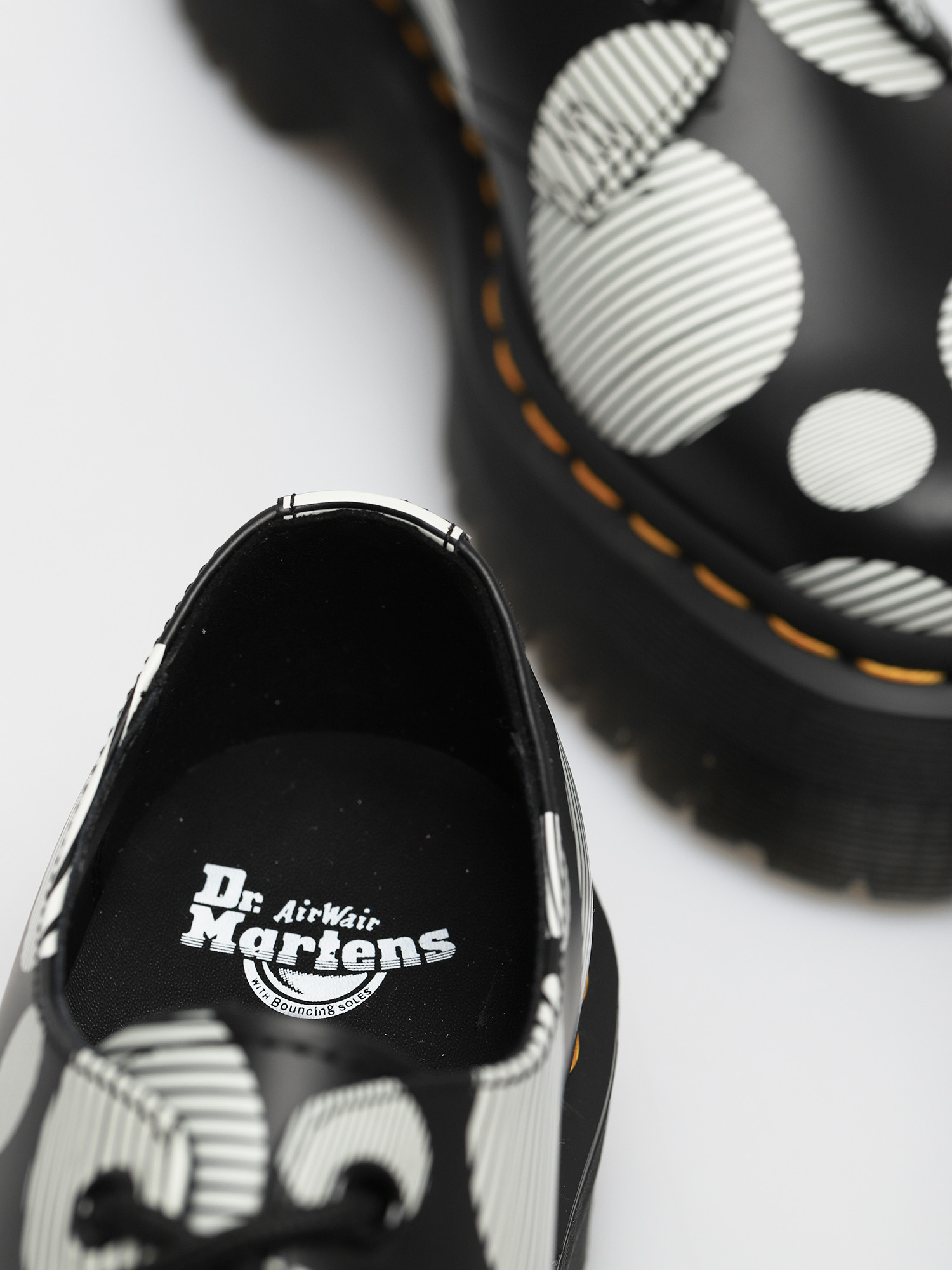 Dr. Martens 1461 Quad Shoes Wmn (smooth black polka dot)