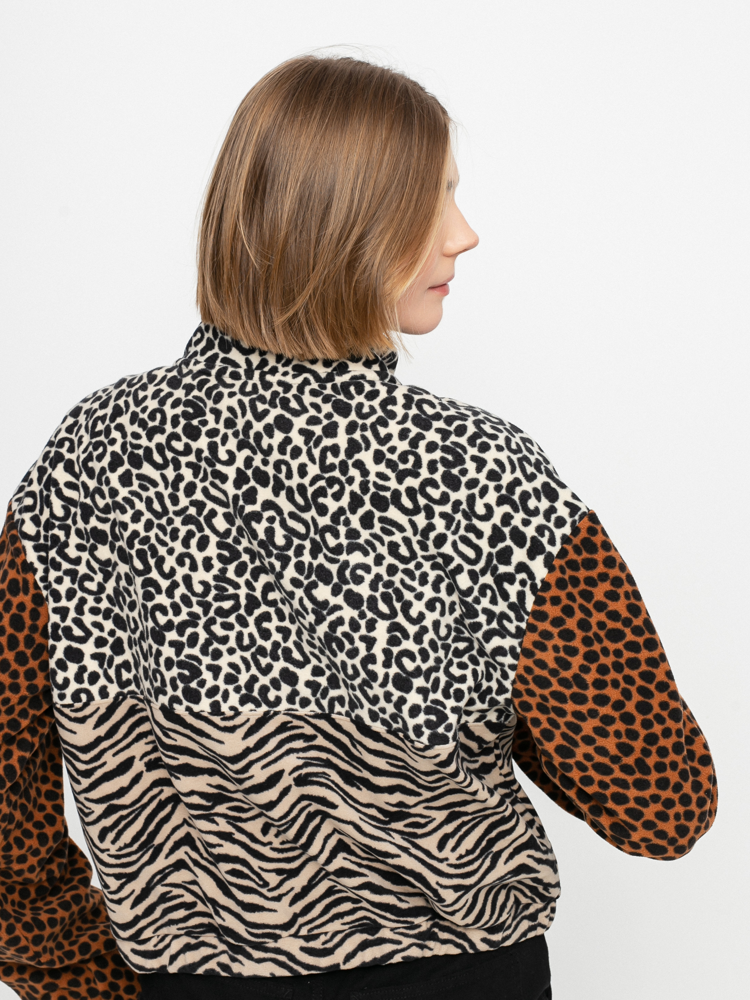 Vans Wild Patchwork Mock Neck Sweatshirt Wmn (animal patchwork)