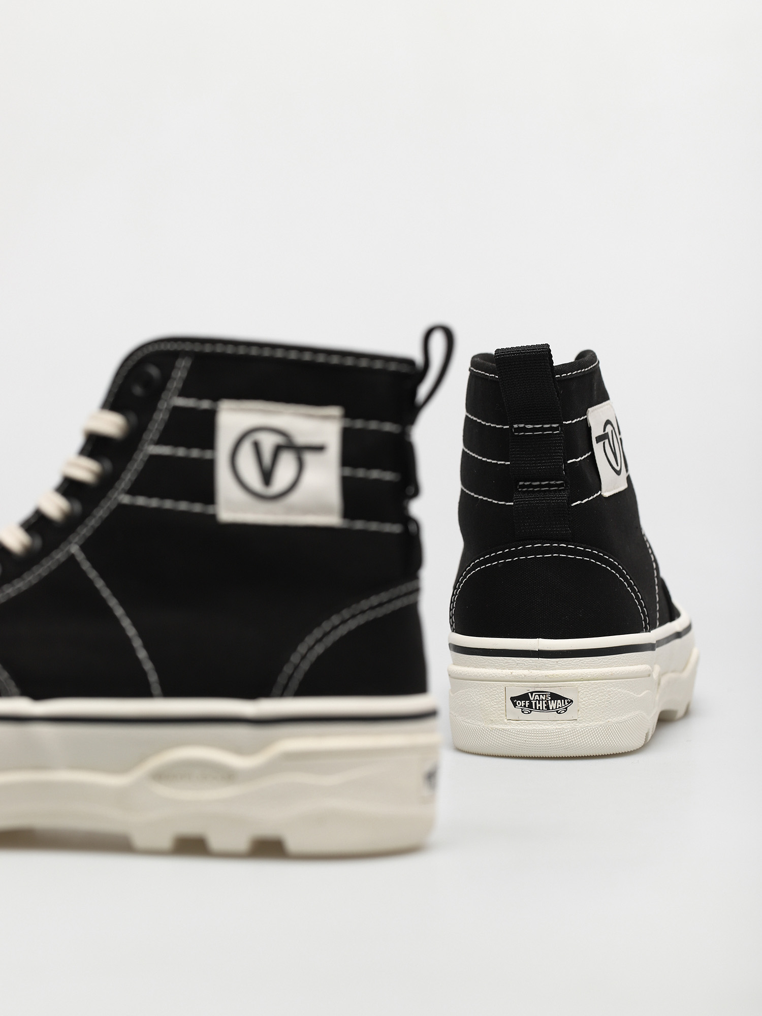 Vans Sentry Wc Shoes (canvas/black/marshmallo)