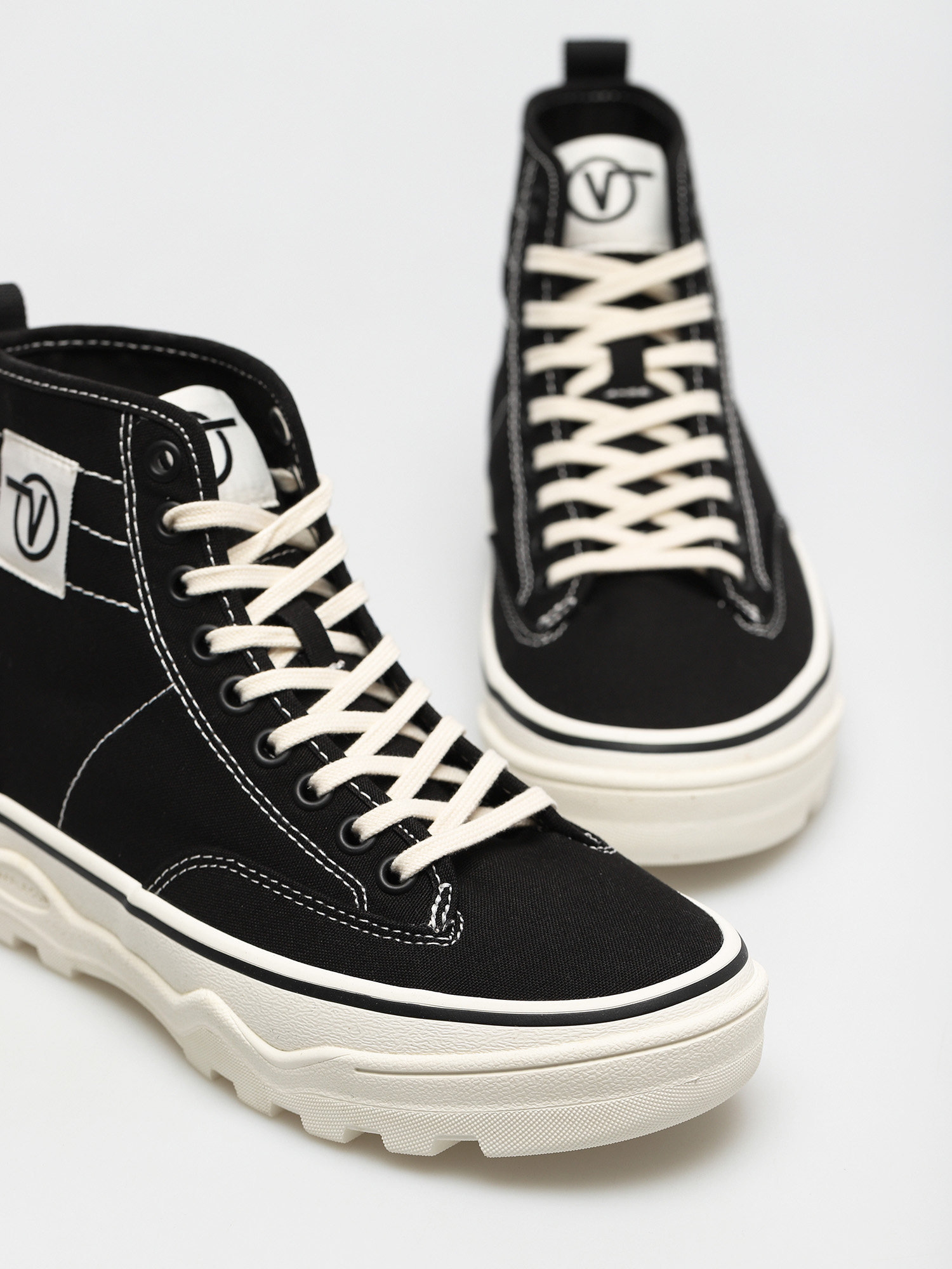 Vans Sentry Wc Shoes (canvas/black/marshmallo)
