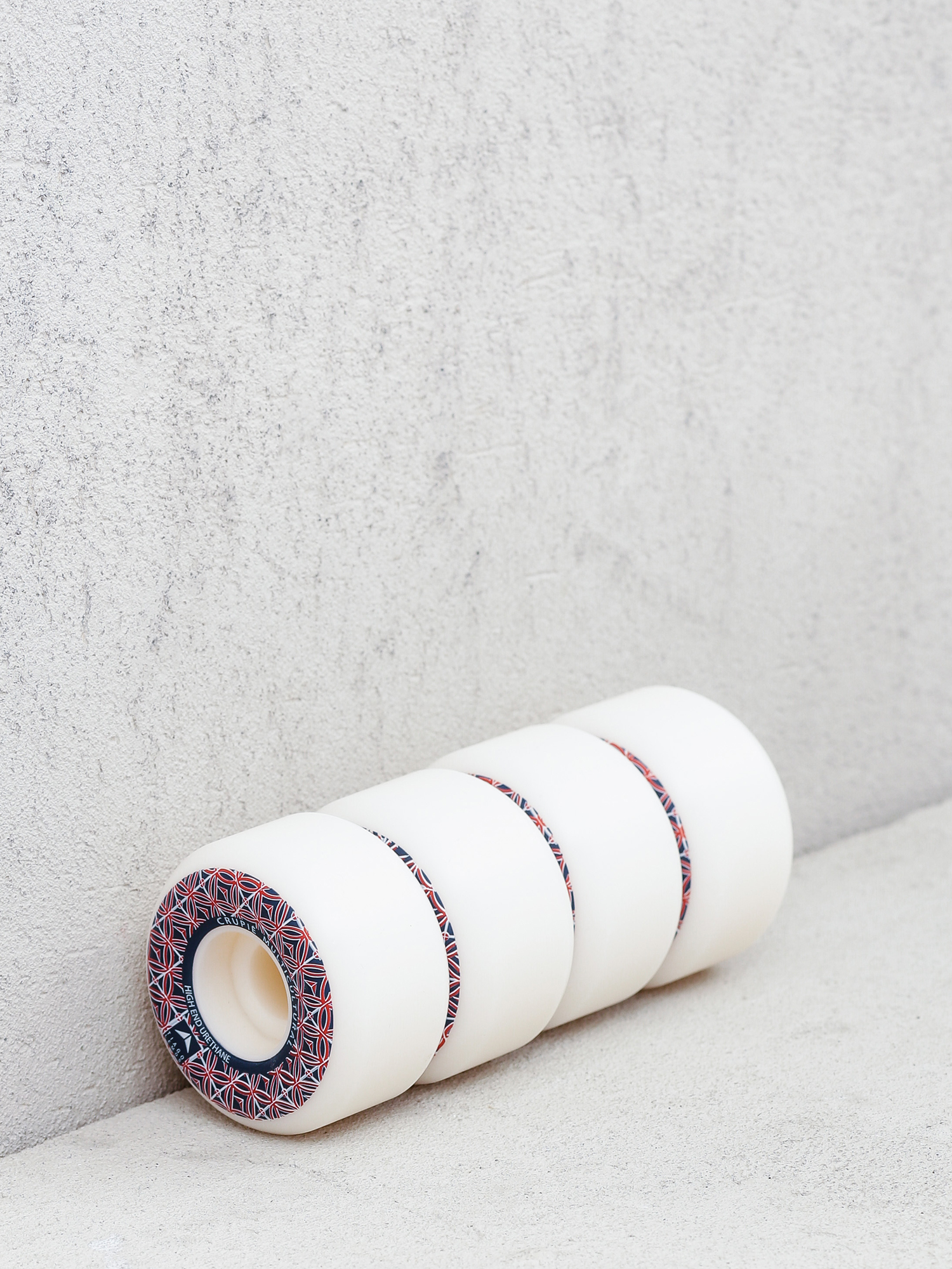Crupie Aoki Classic Tiago Lemos Wheels (white/navy red)