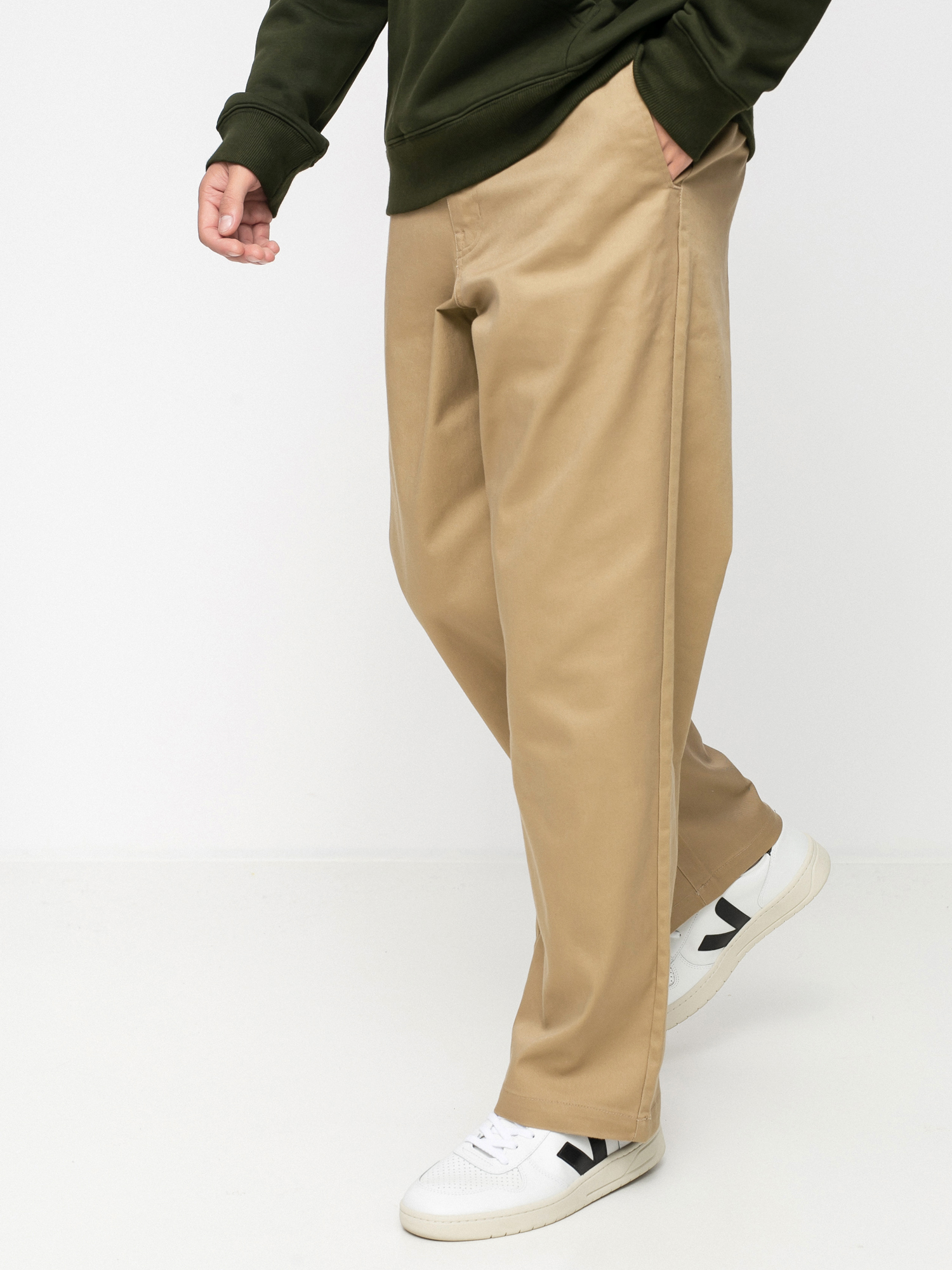 baggy beige pants