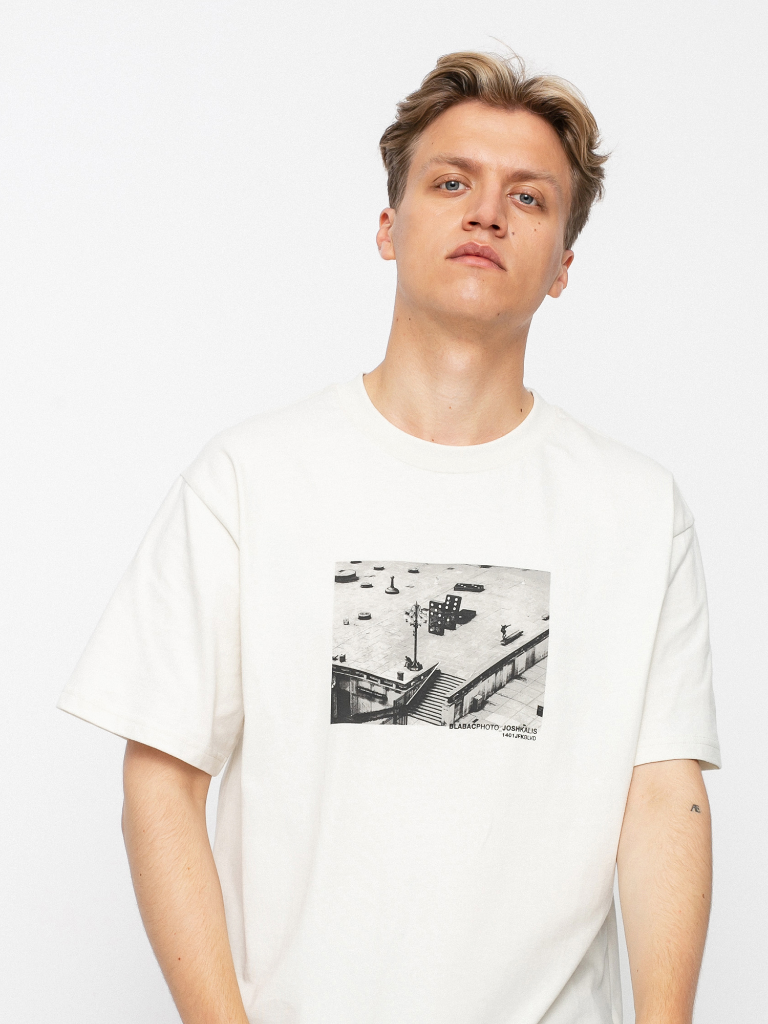 DC Blabac Photo T-shirt (lily white acid wash)