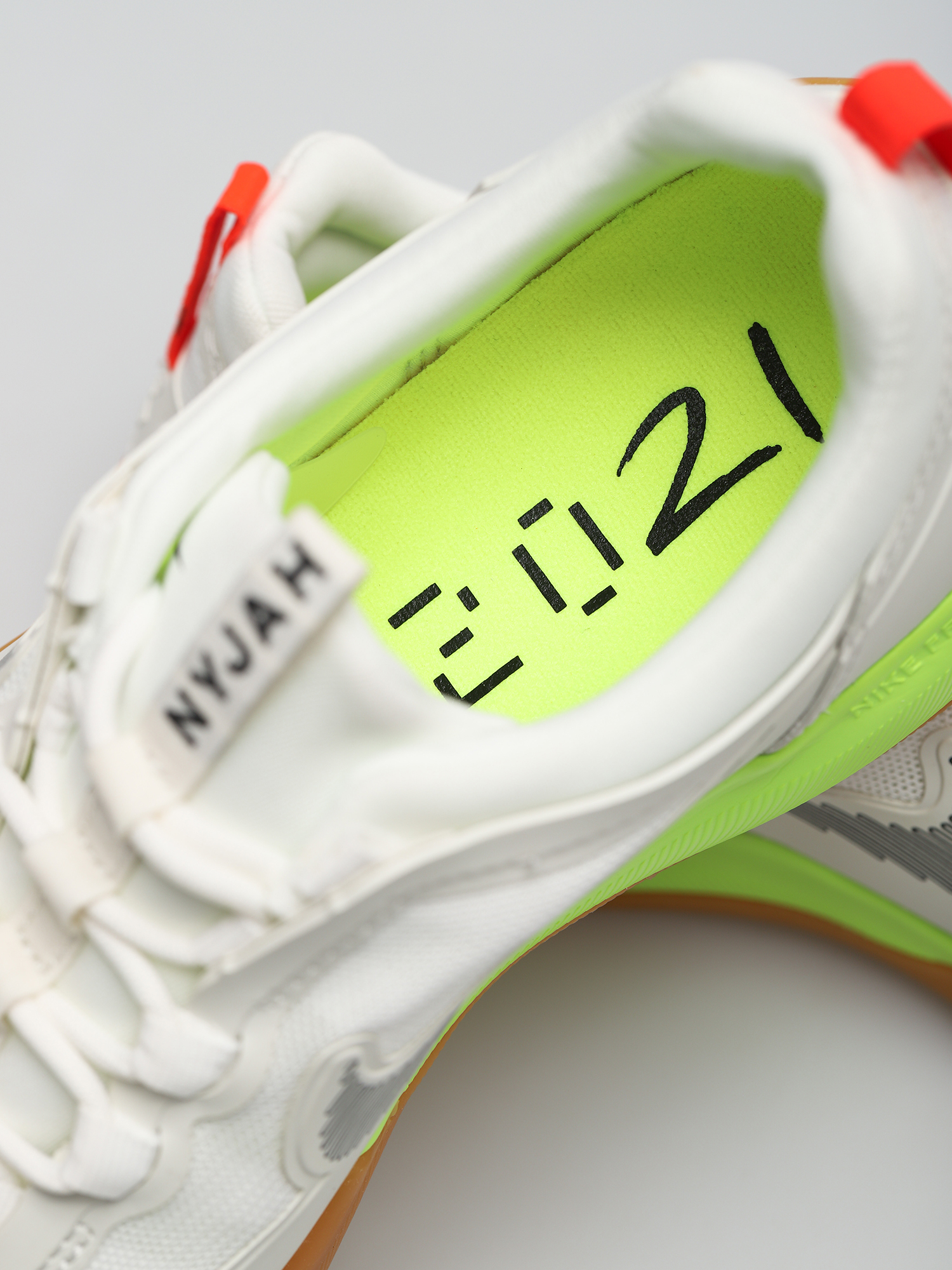 Nike SB Nyjah Free 2 Shoes (summit white/black bright crimson)