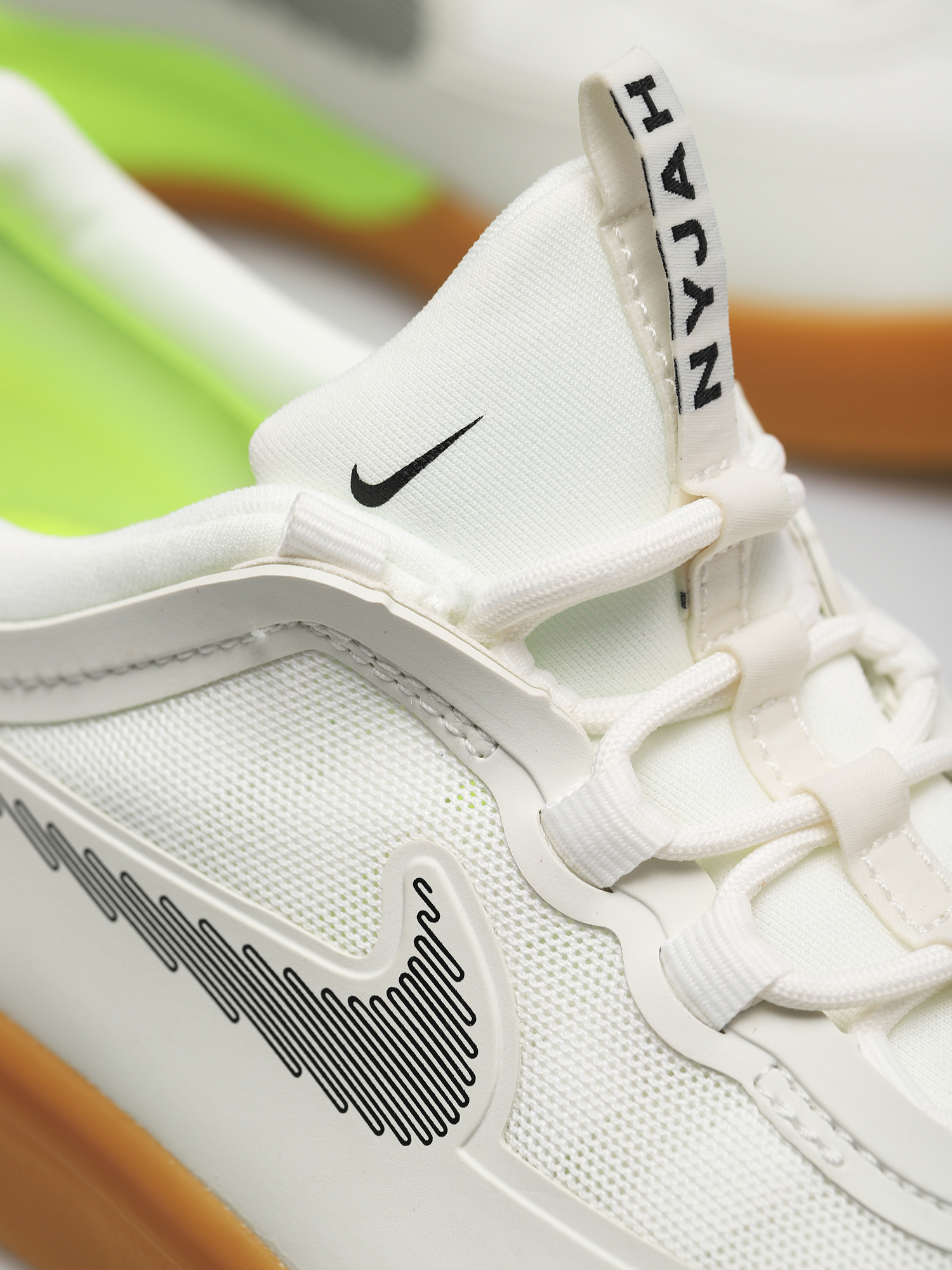 nike sb nyjah free summit white team crimson