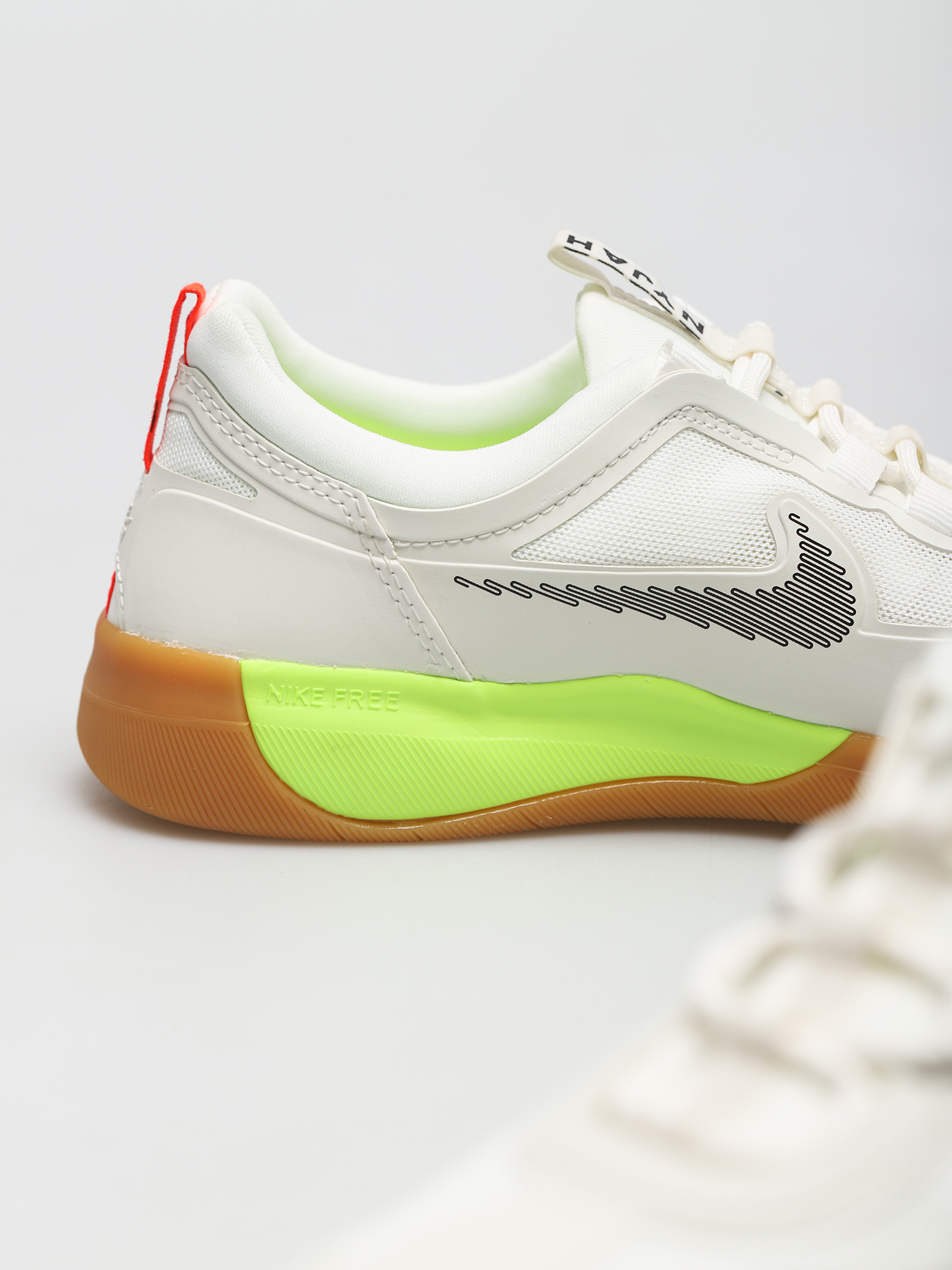 Nike SB Nyjah Free 2 Shoes (summit white/black bright crimson)