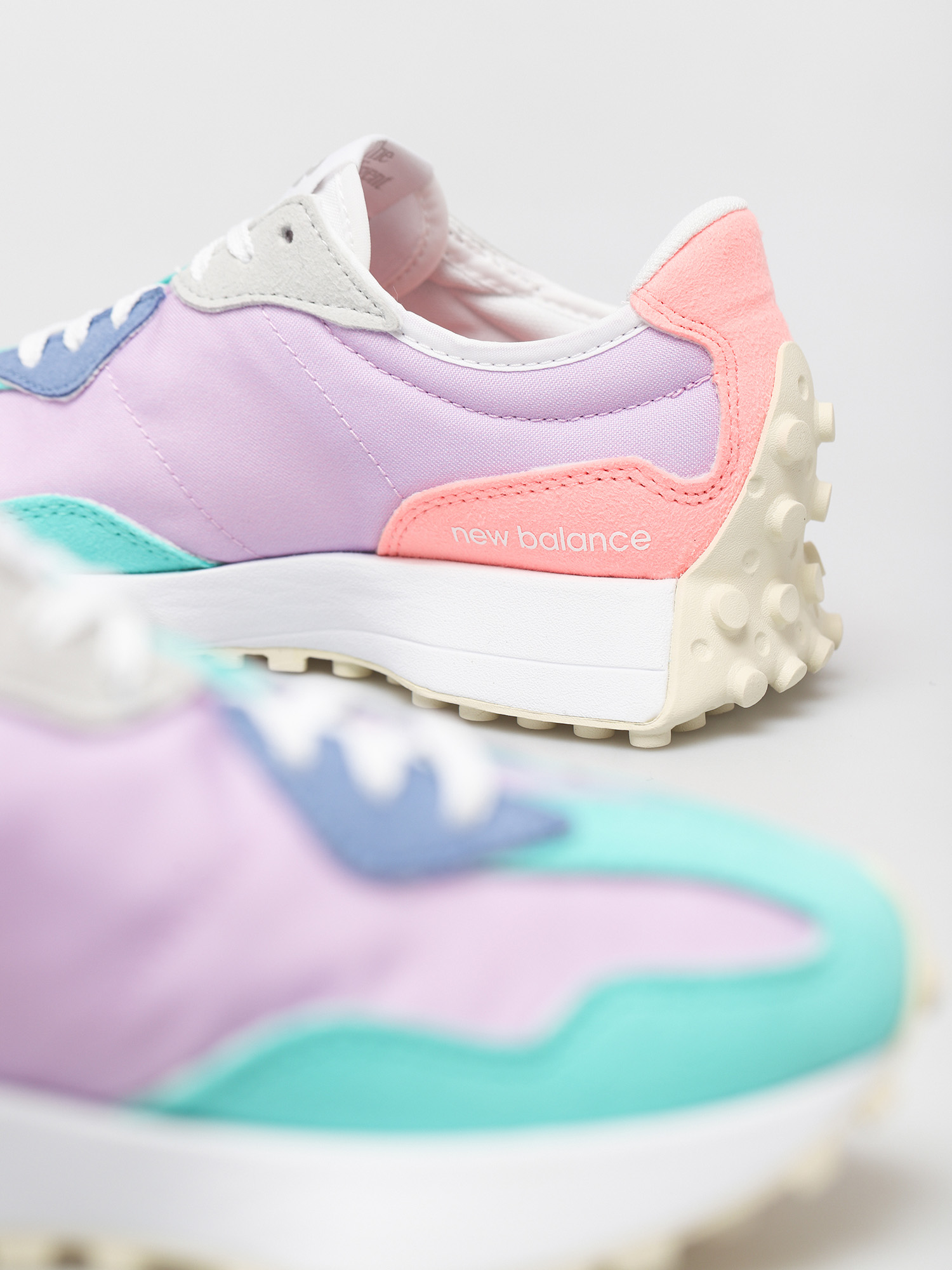 New Balance 327 Shoes Wmn - violet (purple)