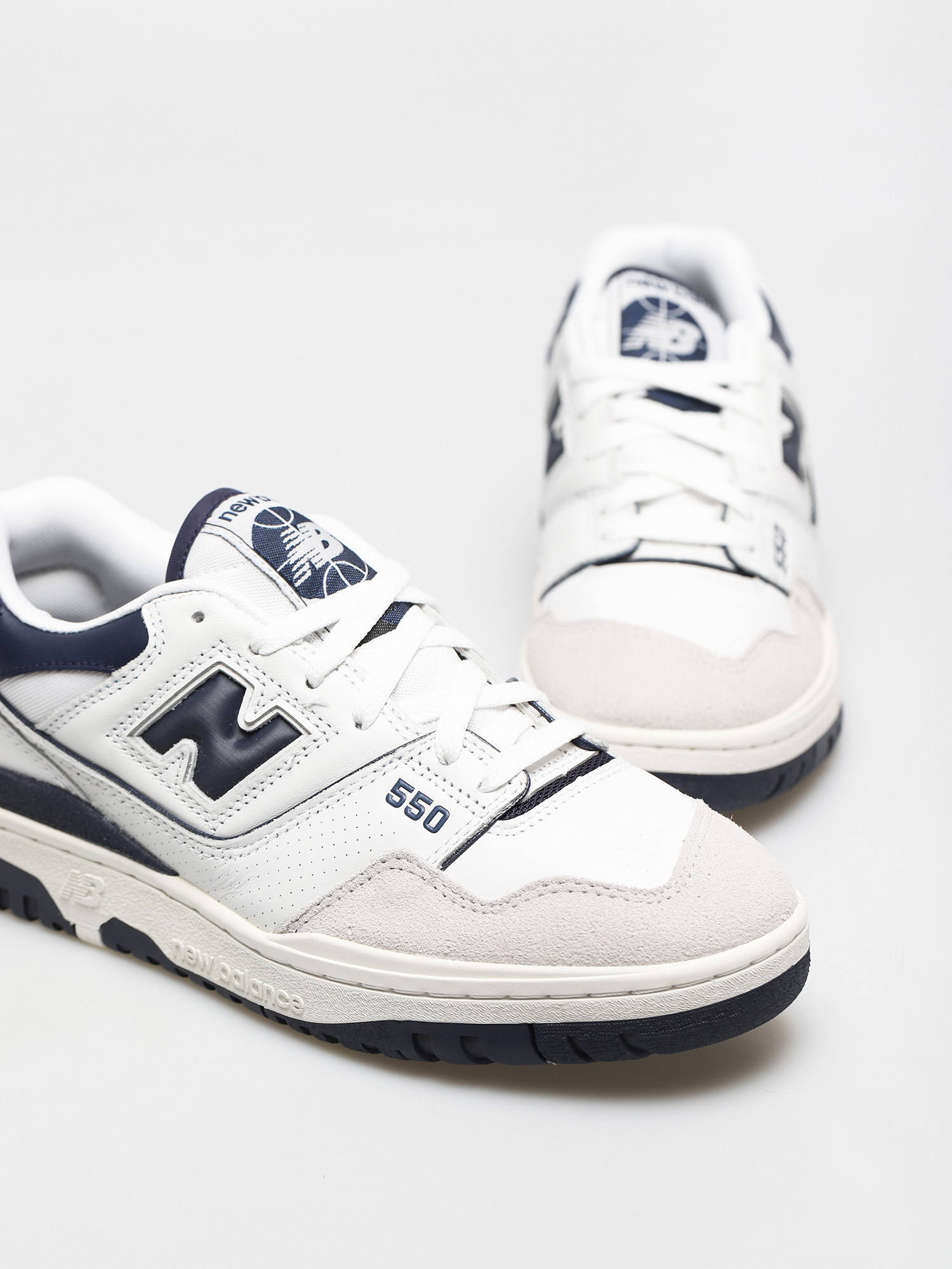 New Balance 550 Shoes (white navy)