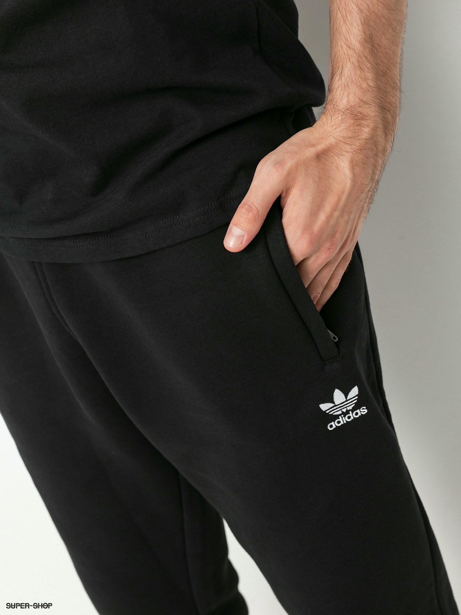 Lære kapitalisme aftale adidas Originals Adicolor Essentials Trefoil Pants (black)