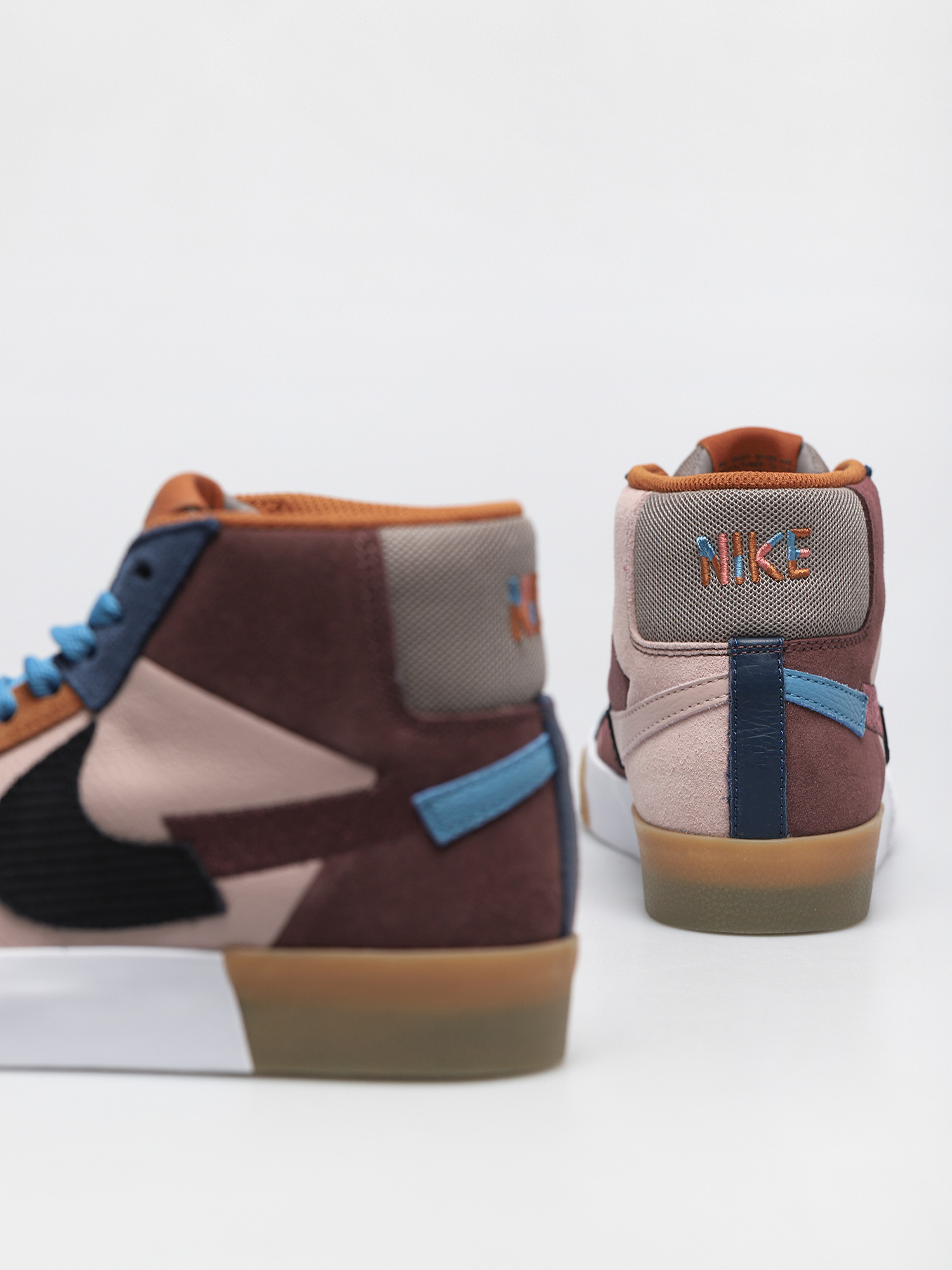 Nike SB Zoom Blazer Mid Premium Shoes (dark wine/black pink oxford cashmere)