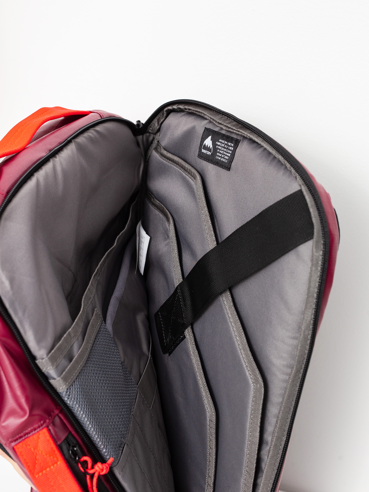 Burton Multipath Commuter 26L Backpack (mulled berry coated)