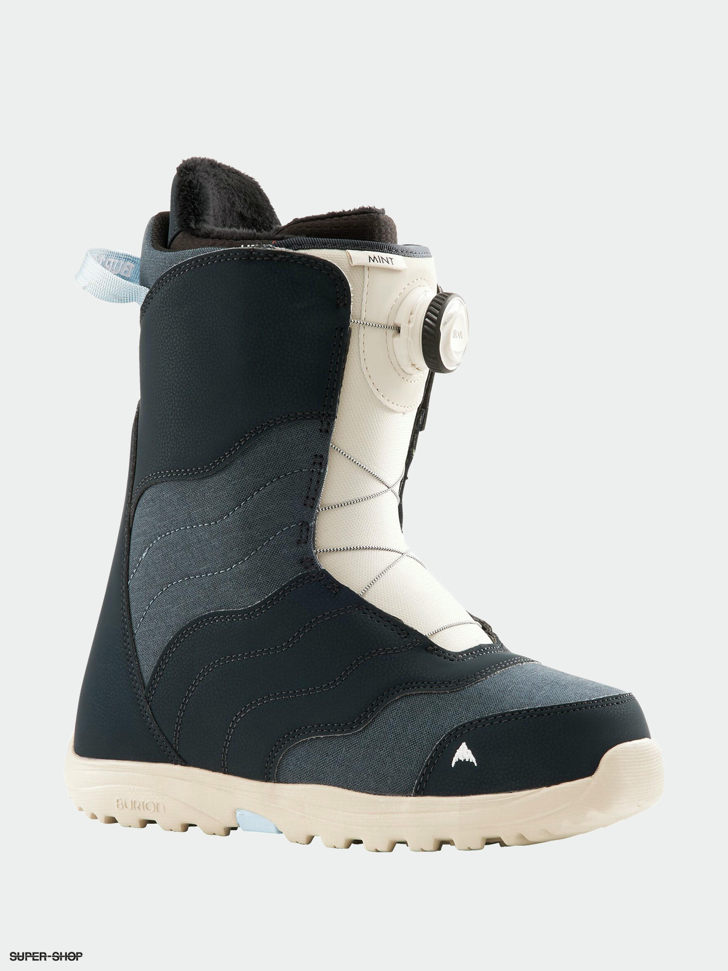 womens snowboard boots black