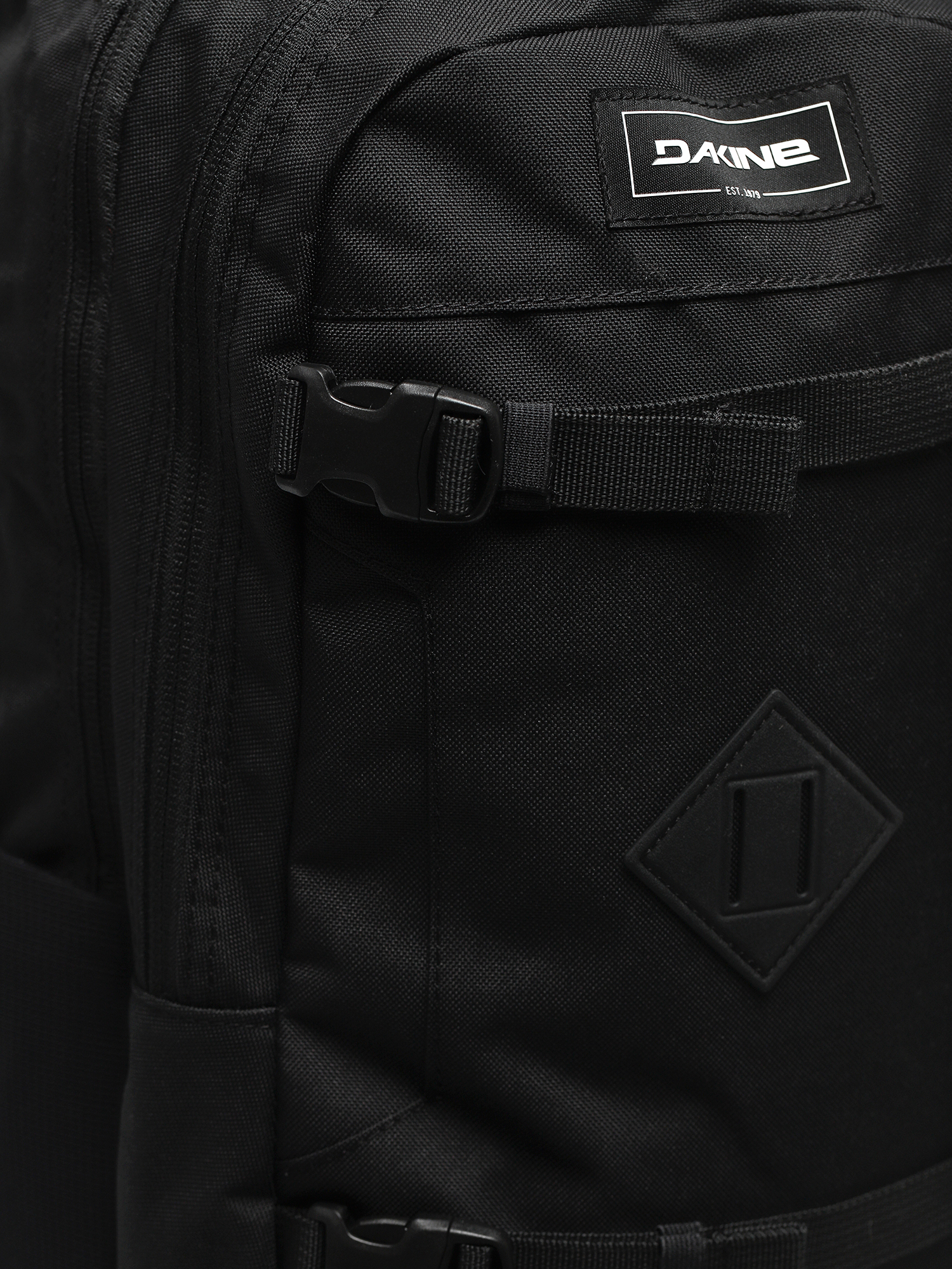 Dakine Urbn Mission Pack 18L Backpack (black)