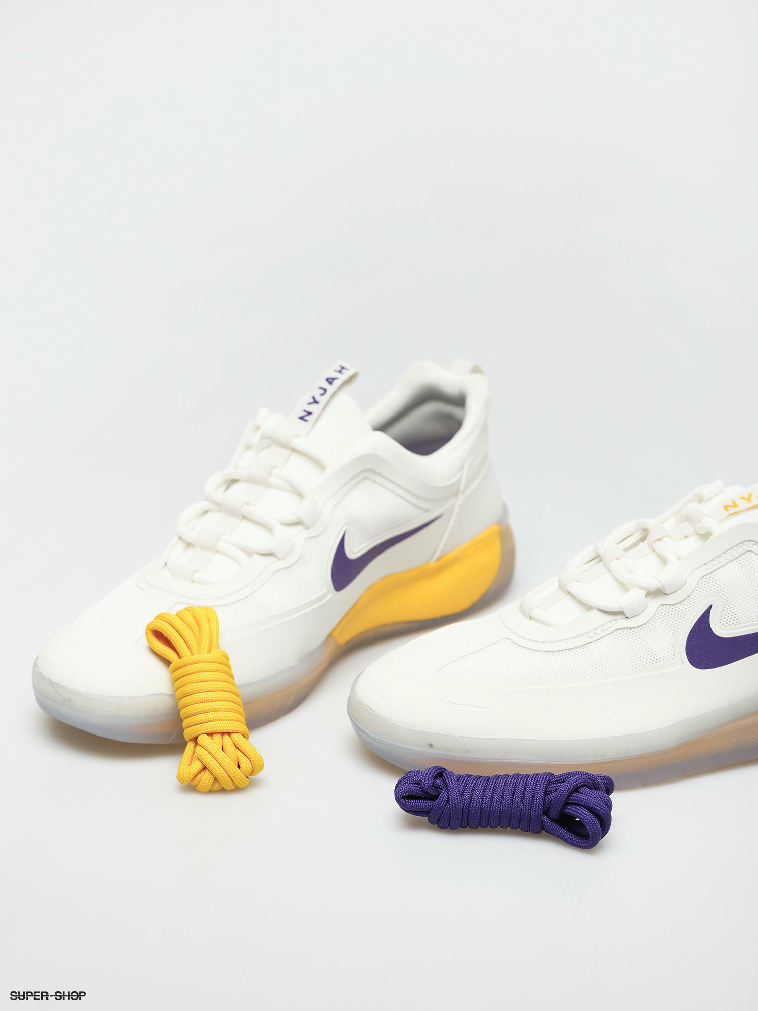 Nike SB Nyjah Free 2 NBA Shoes (summit white/court purple amarillo)