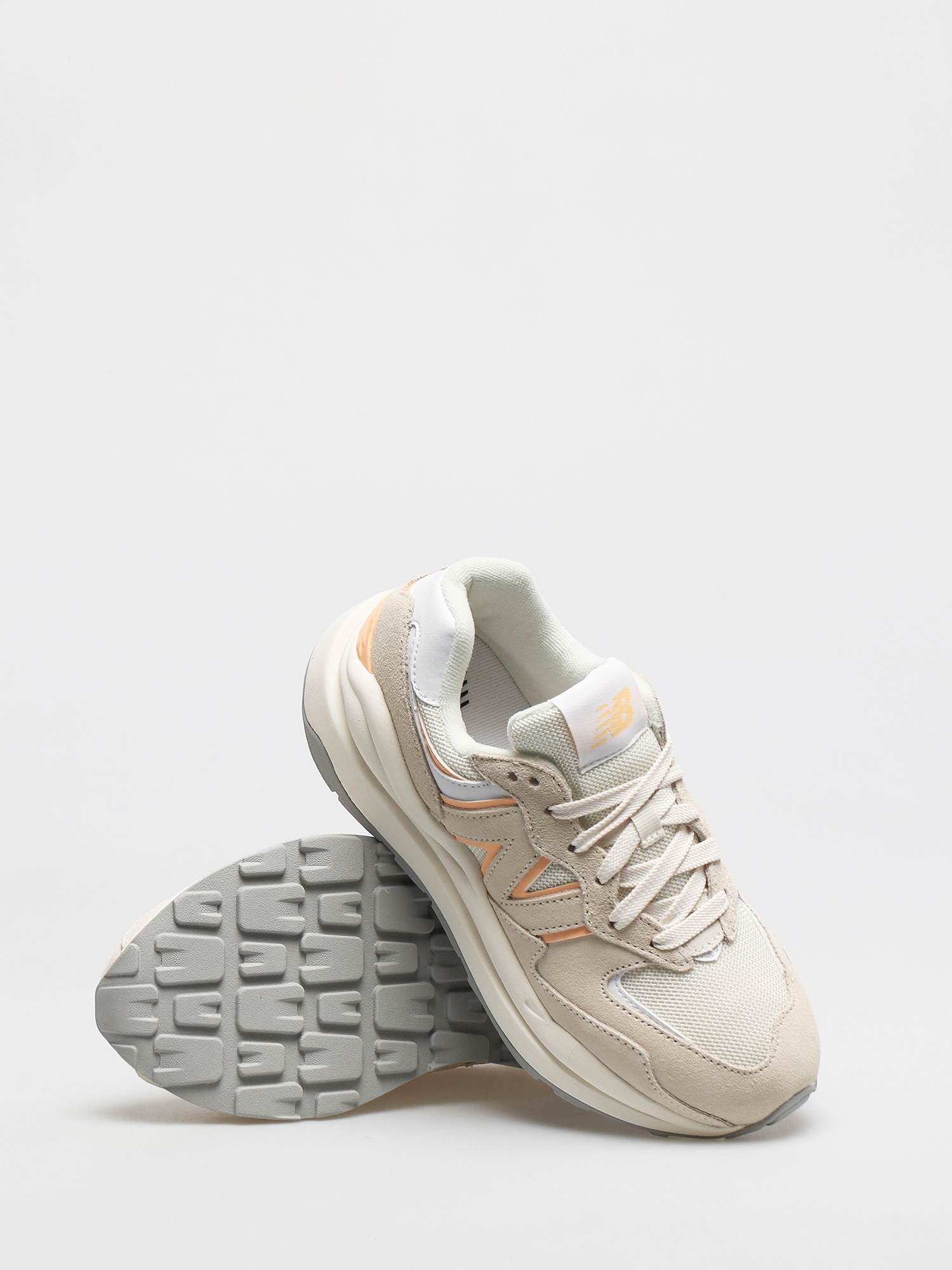 New Balance 5740 Shoes Wmn (angora light mango)