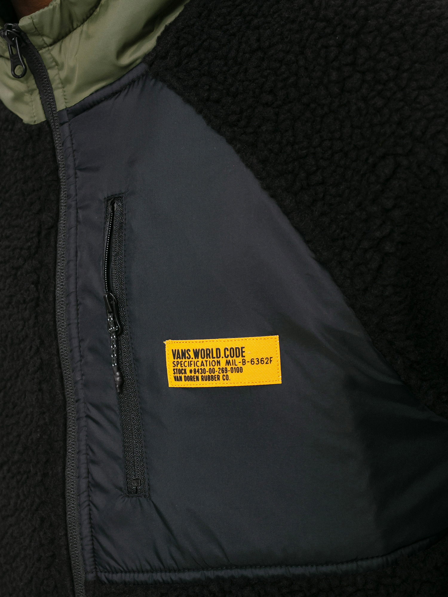 Vans World Code Sherpa FZ Sweatshirt (black/grape leaf)