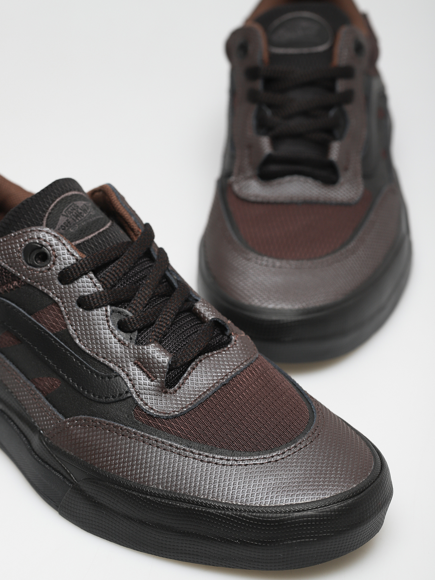 Vans X Justin Henry Wayvee Shoes (coffee bean)