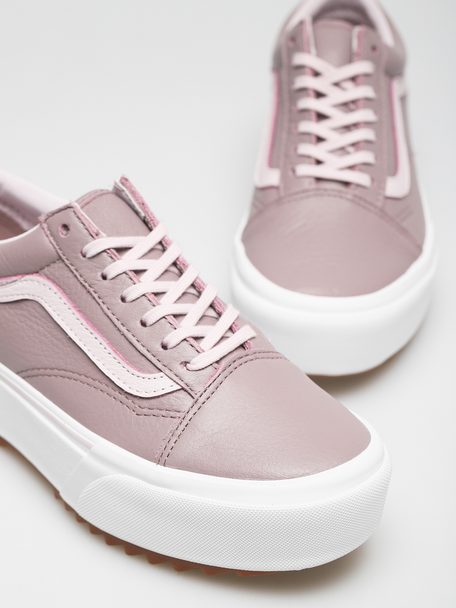 Vans Old Skool Stacked Shoes (tumbled lthr/prpdv/trwht)