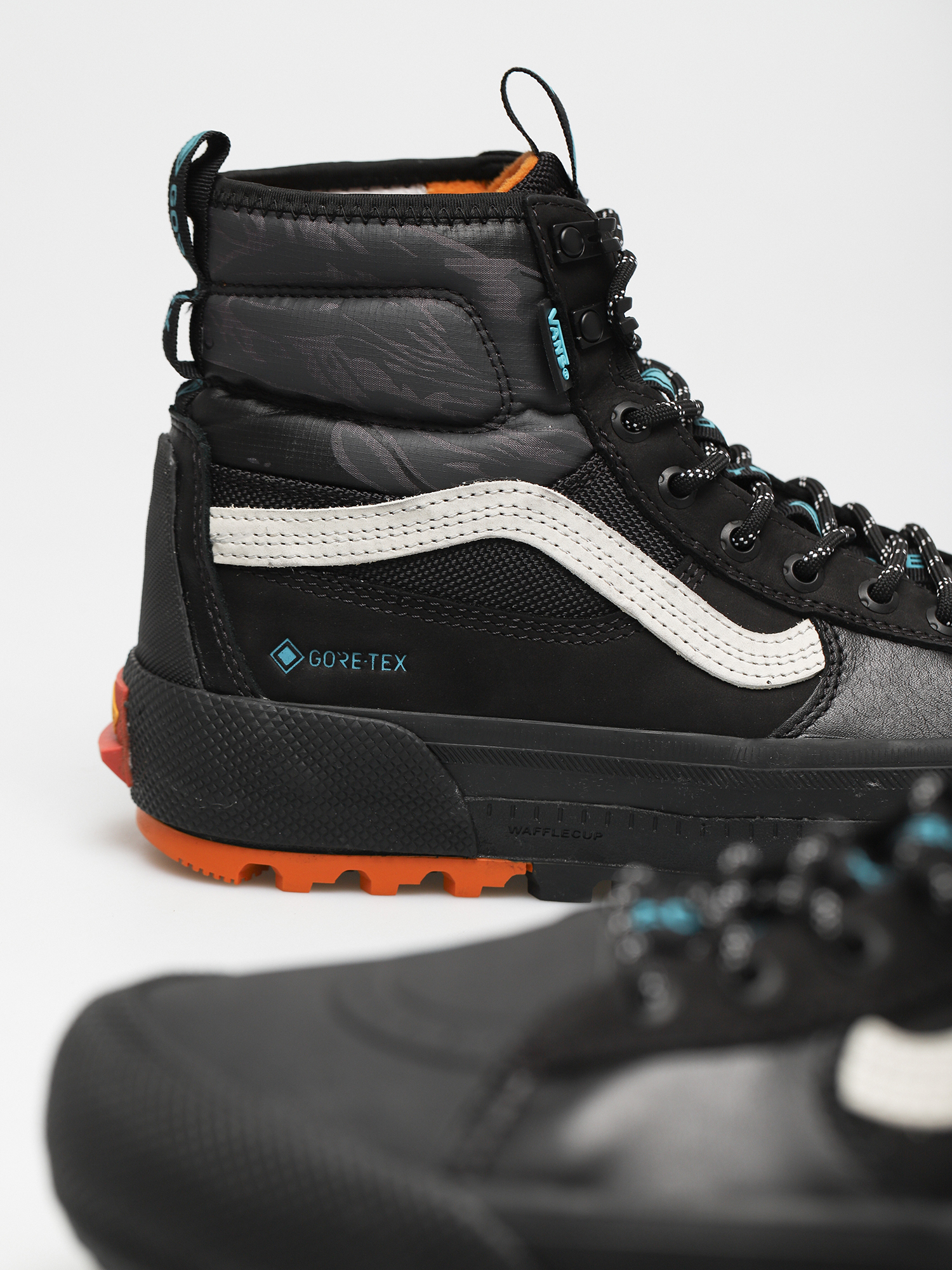 Vans Sk8 Hi Gore Tex MTE 3 Shoes (tiger camo/black)