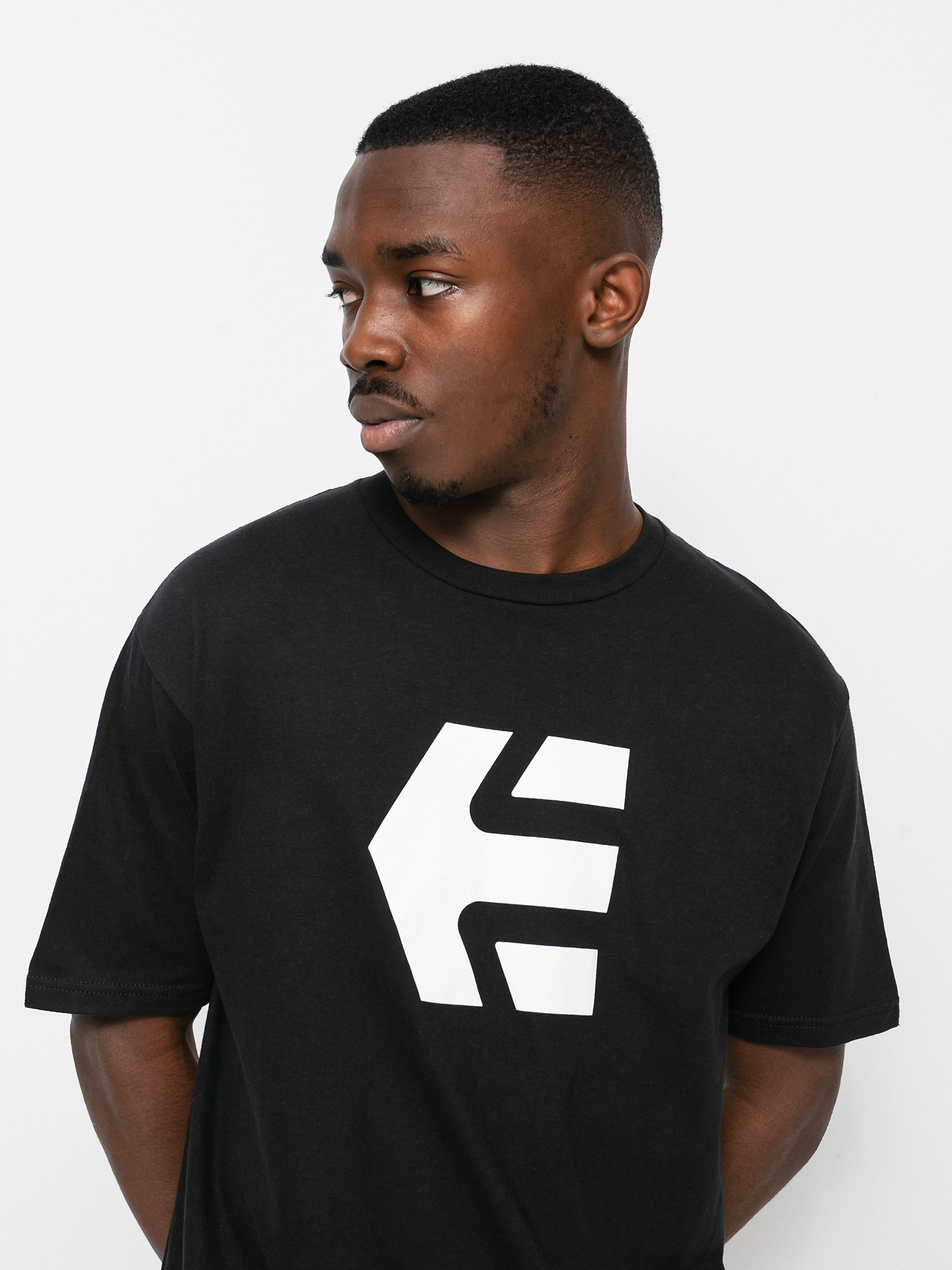 etnies shirt