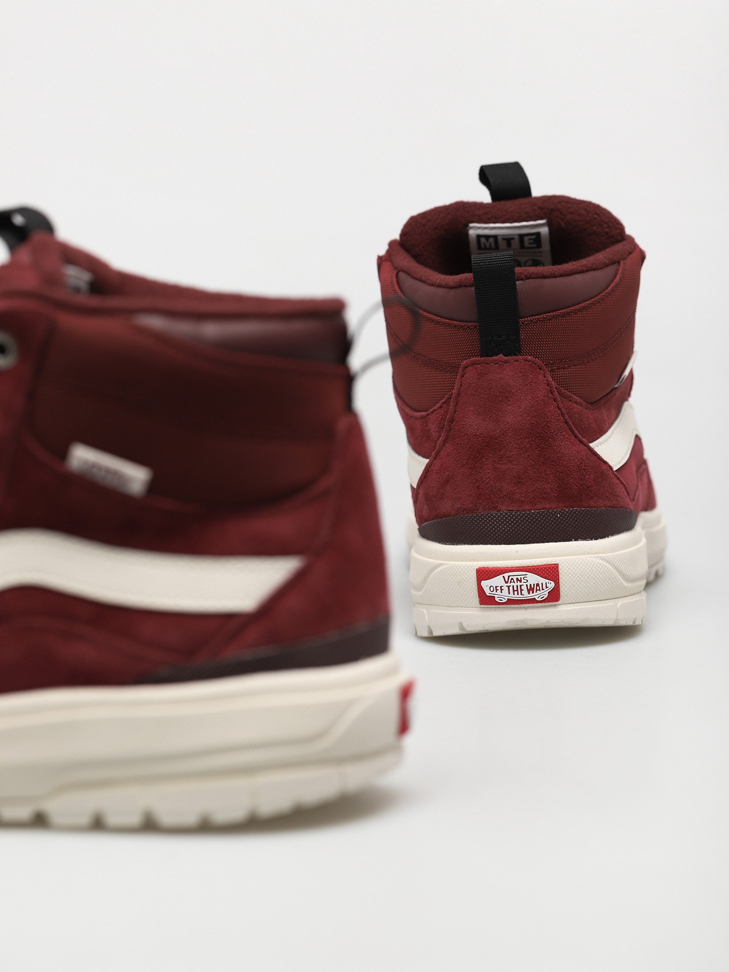 vans ultrarange pomegranate