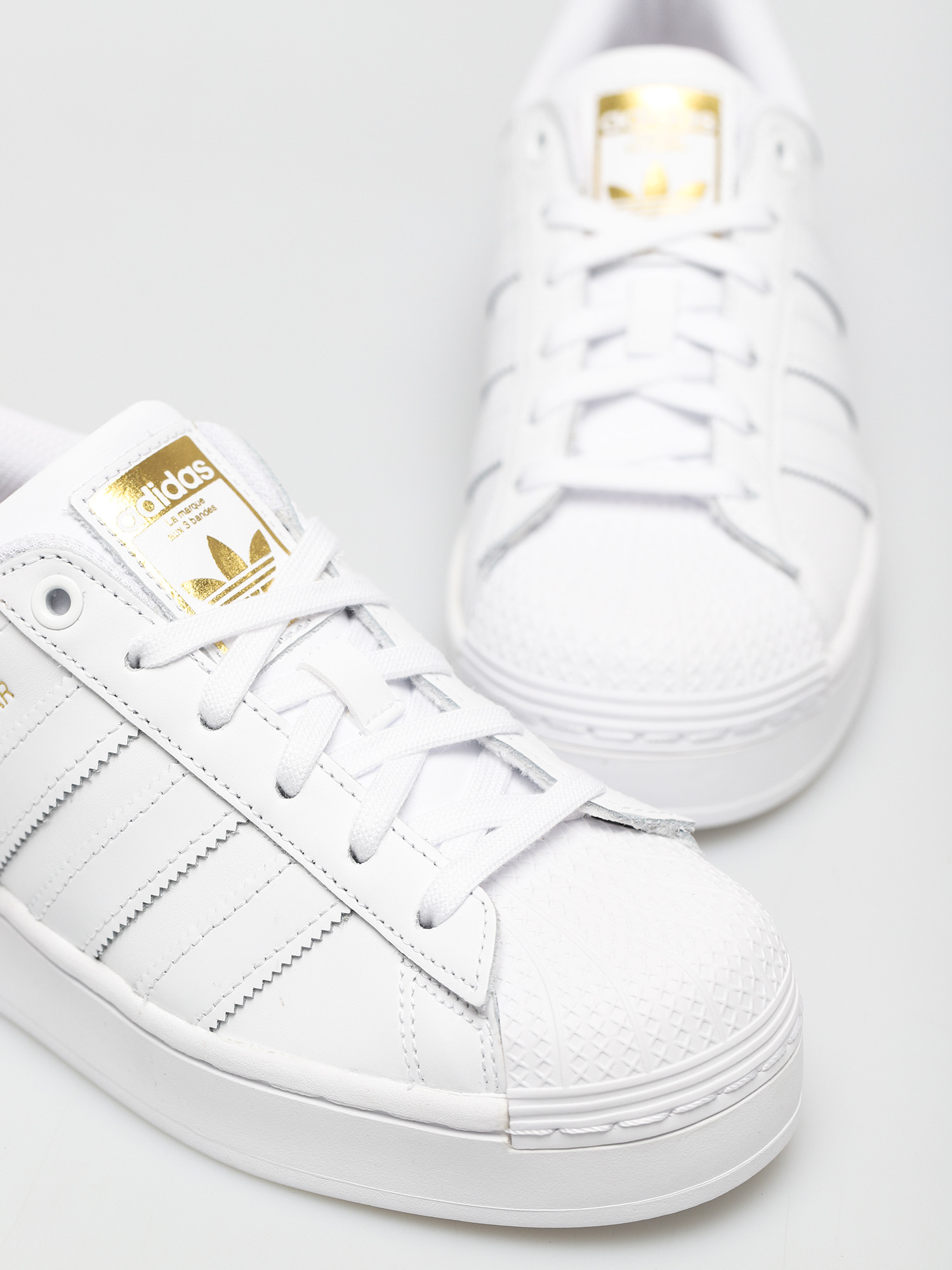 adidas Originals Superstar Bold Shoes Wmn (ftwwht/ftwwht/goldmt)