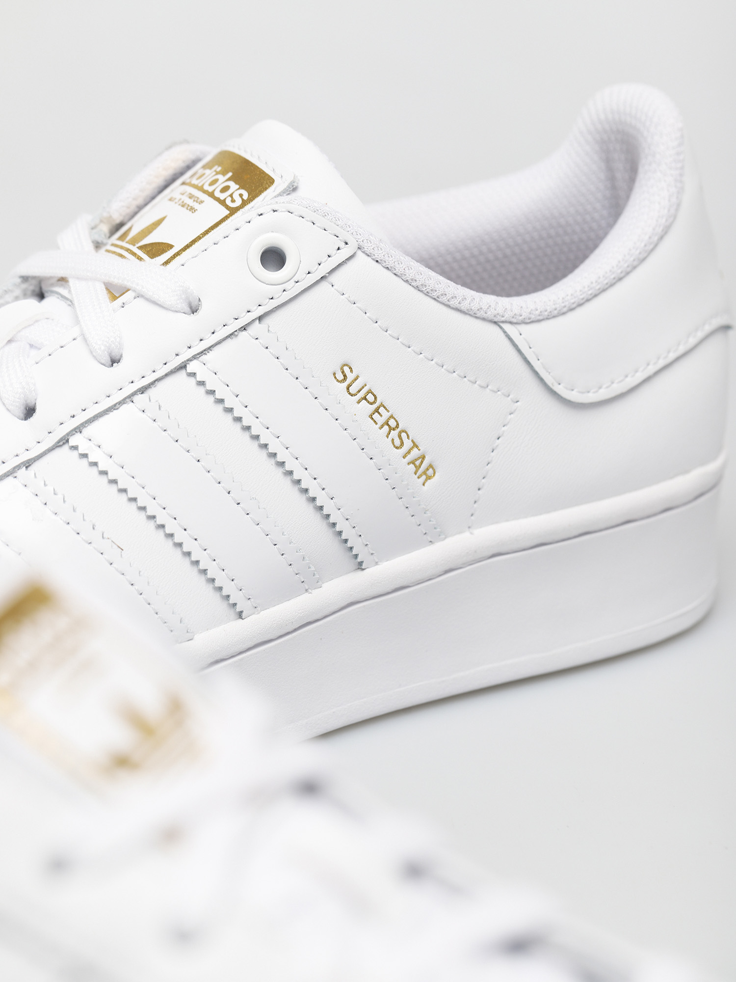 adidas Originals Superstar Bold Shoes Wmn (ftwwht/ftwwht/goldmt)
