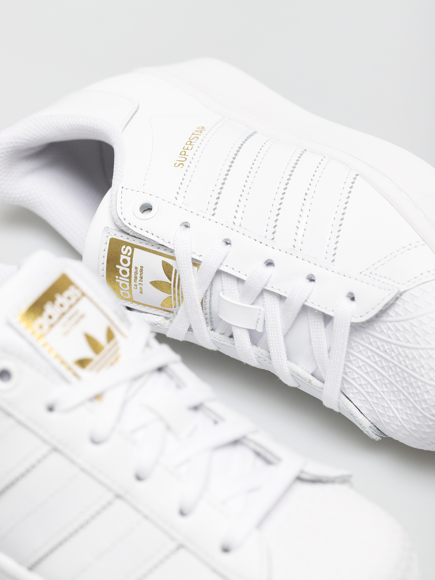 adidas Originals Superstar Bold Shoes Wmn (ftwwht/ftwwht/goldmt)