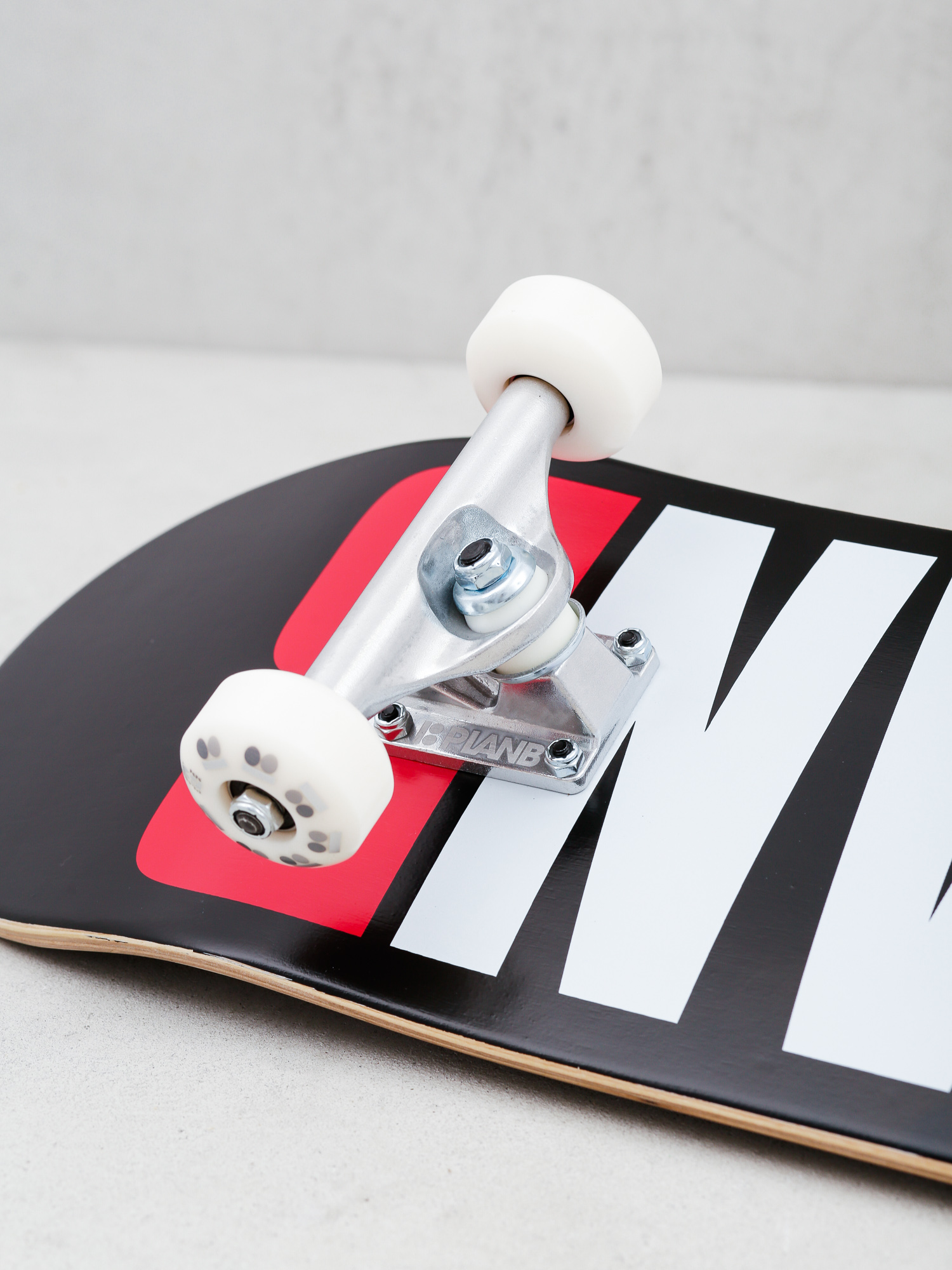 Plan B Team Skateboard - black