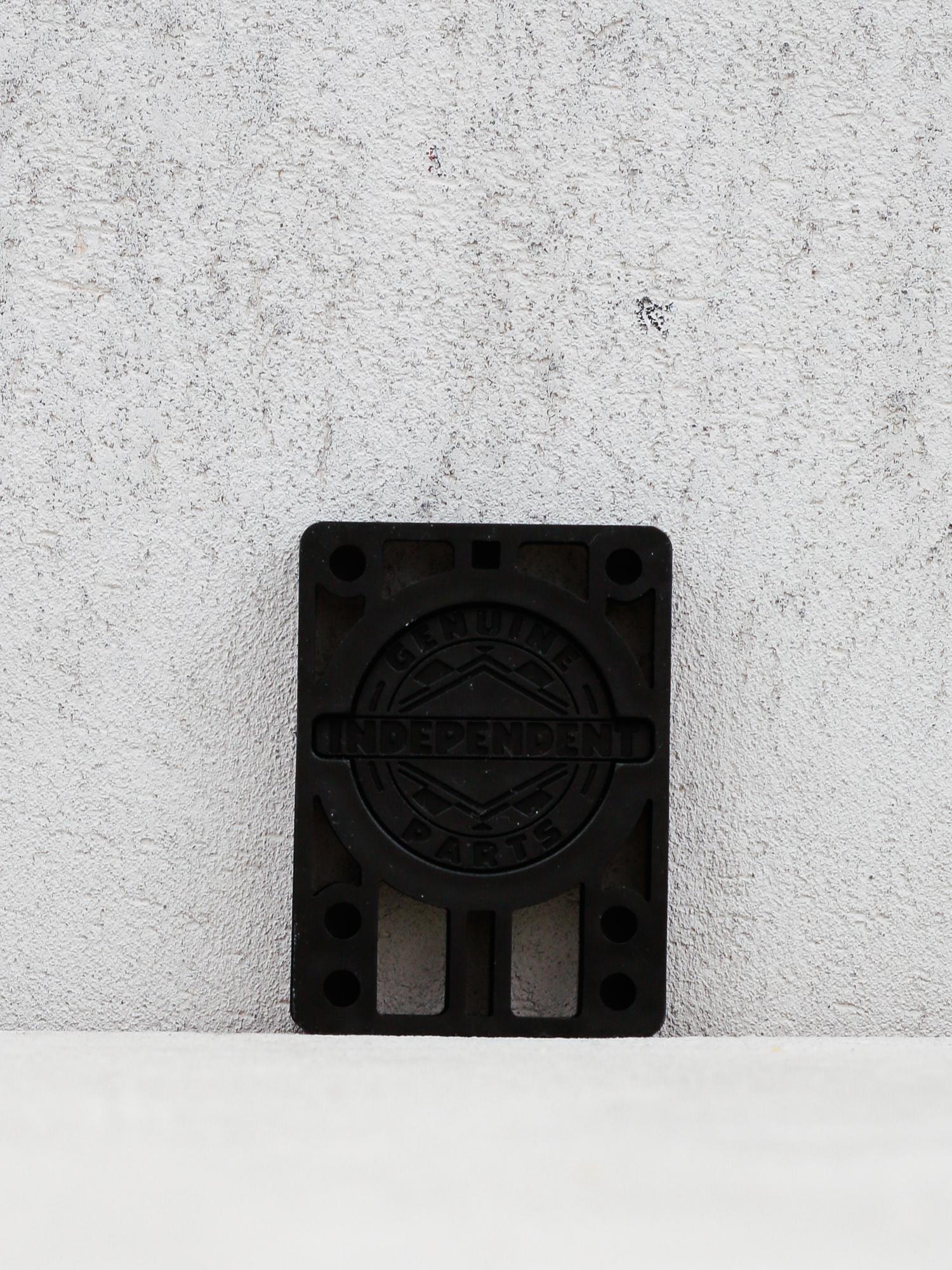 Independent Genuine Parts Risers (black)