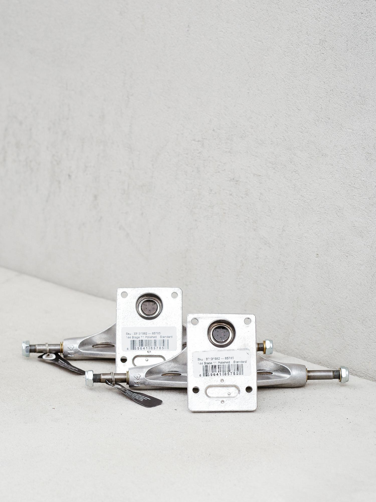 Independent Stg 11 Polished Standard Trucks (silver)