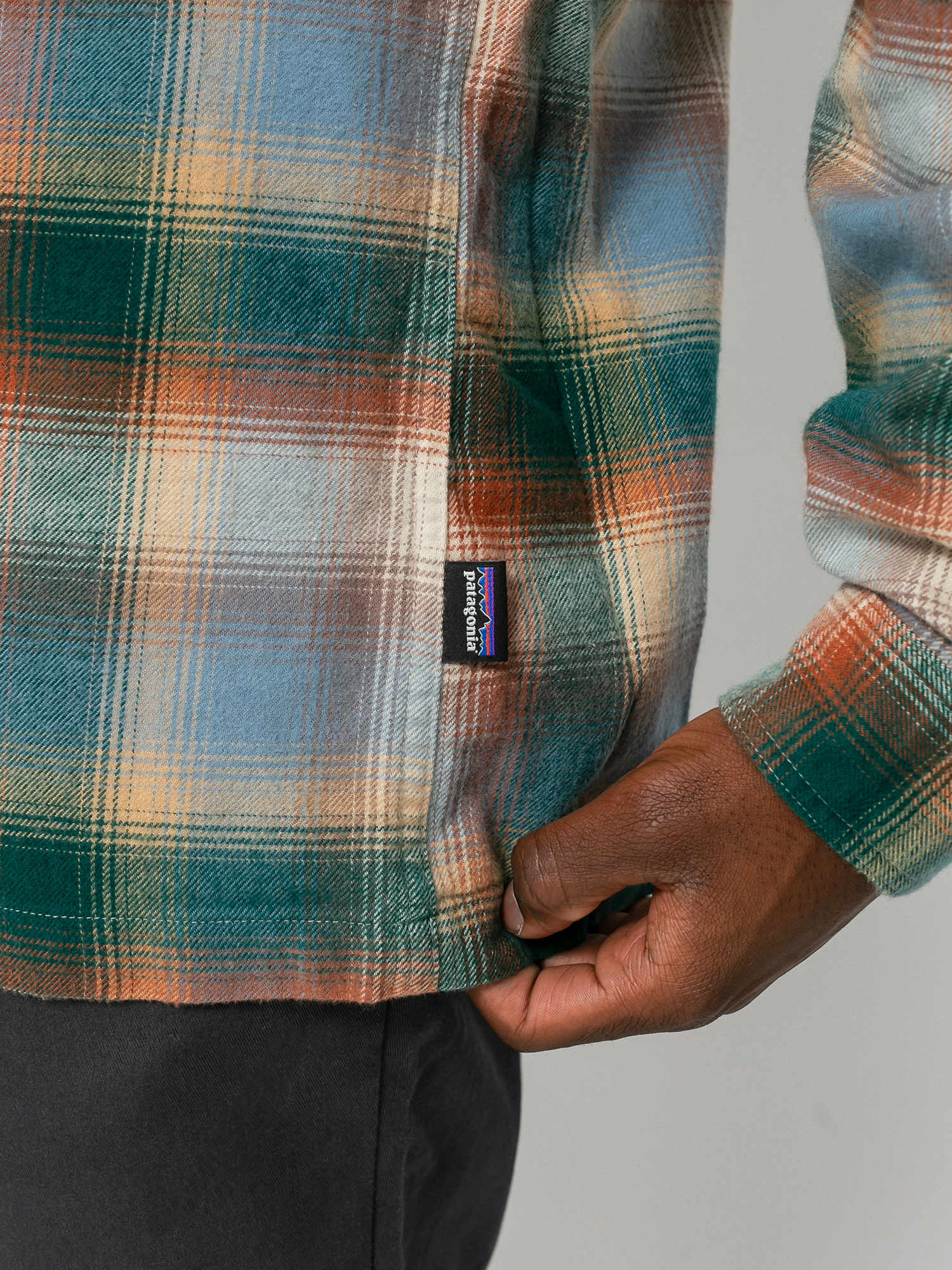 Patagonia Organic Cotton Fjord Flannel Shirt (northern lights plaid/dark borealis green)