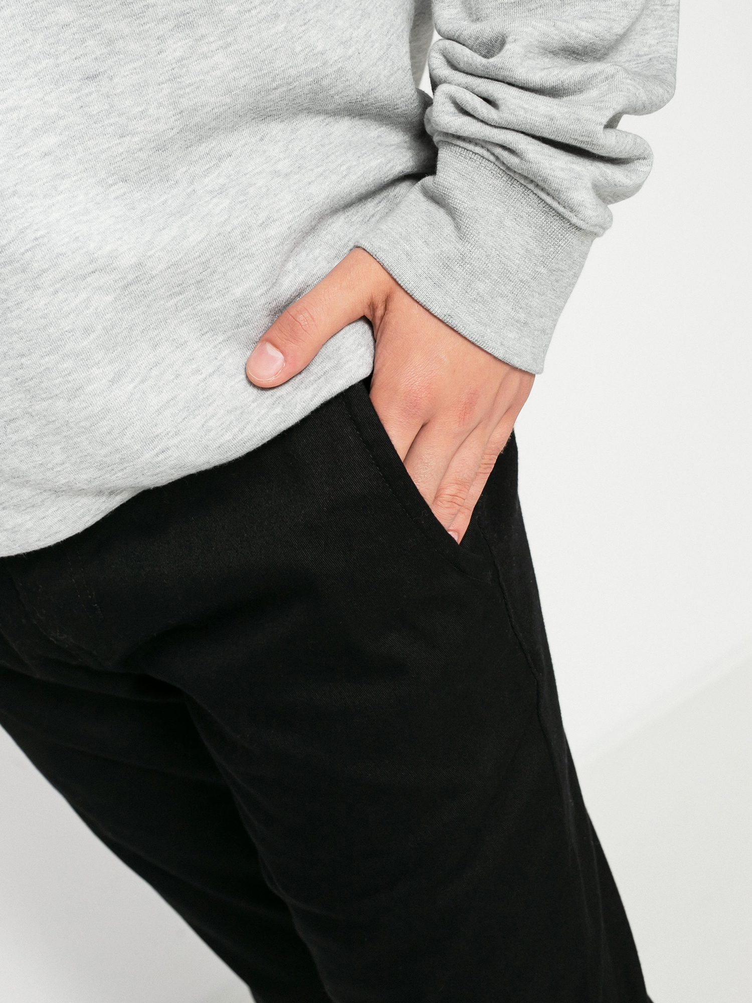 Vans Authentic Chino Slim Pants (black)