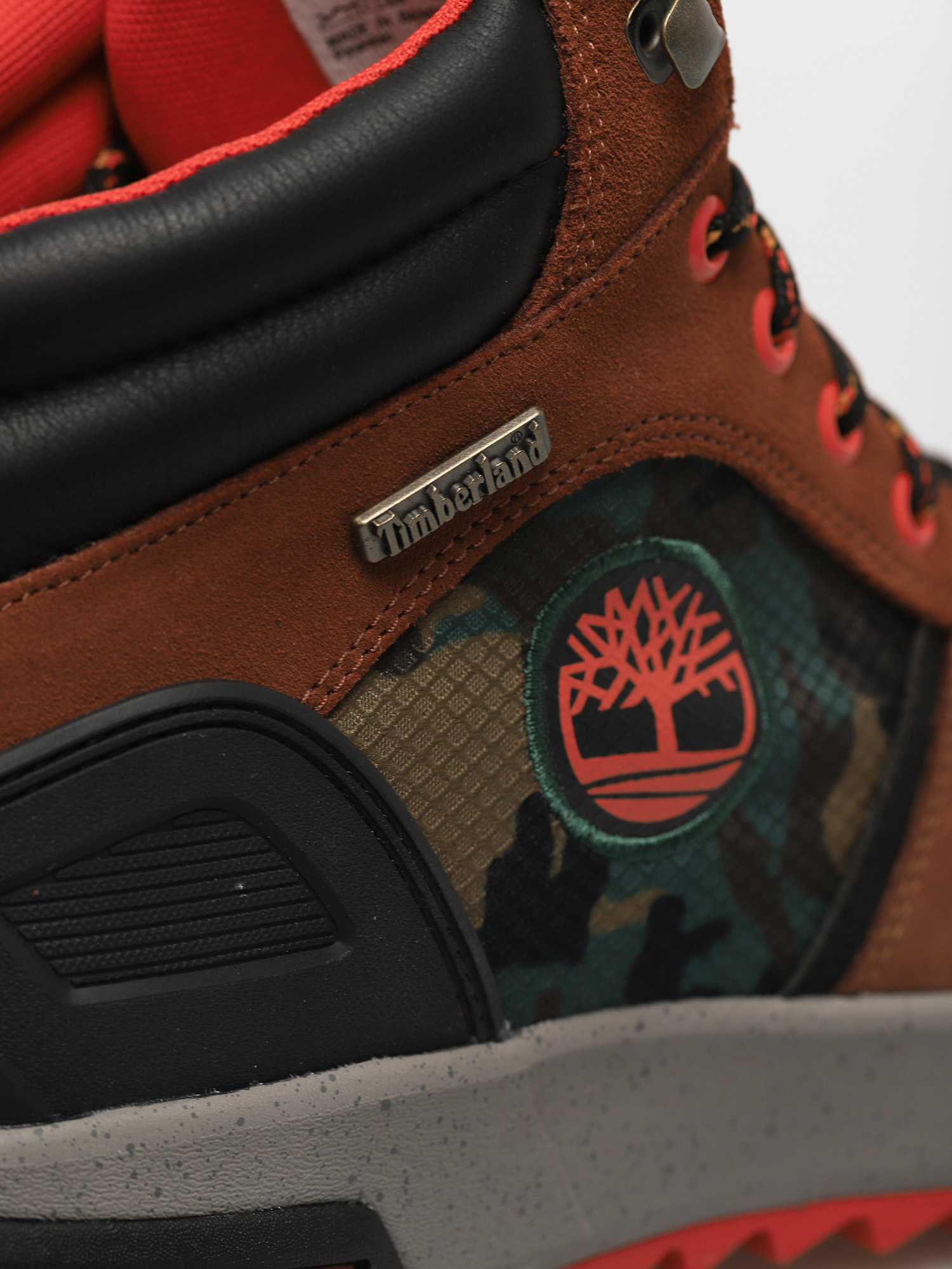 Timberland Boulder Trail Mid F/L Shoes (medium brown suede camo)