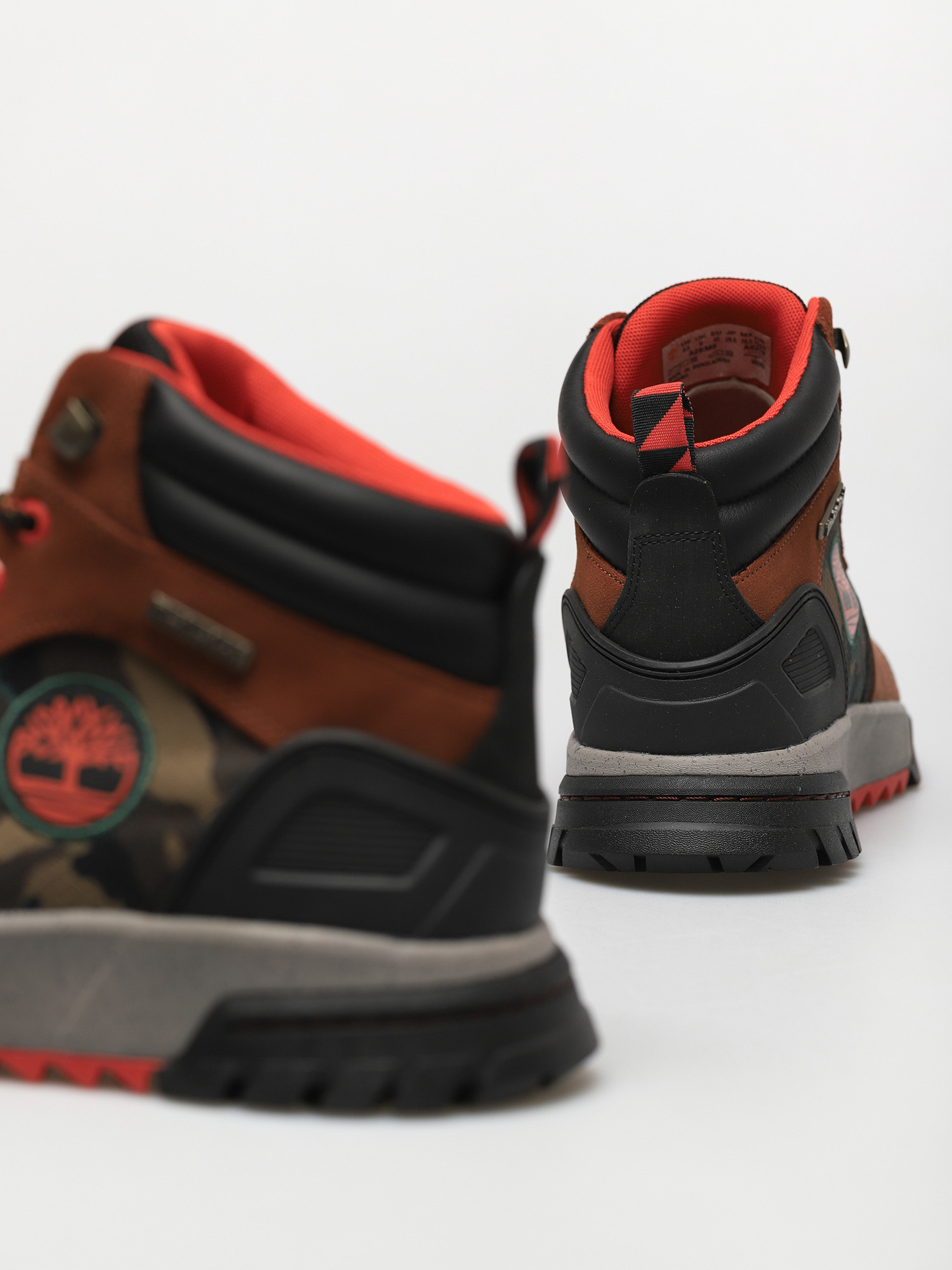 Timberland Boulder Trail Mid F/L Shoes (medium brown suede camo)