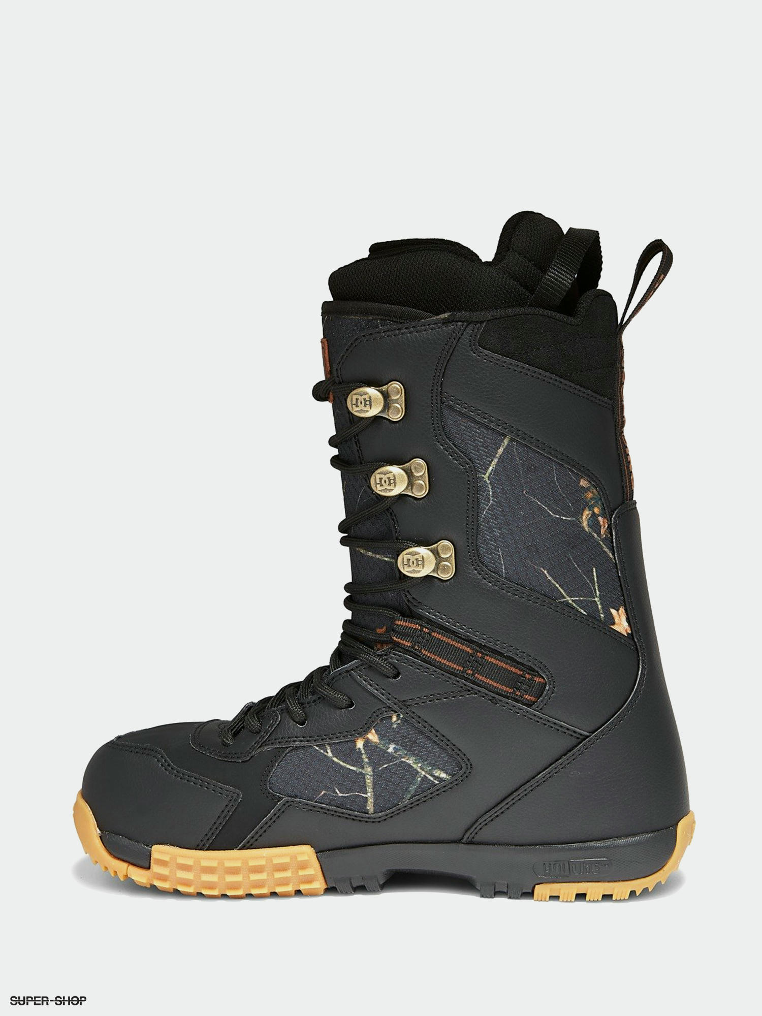 Dc camo 2025 snowboard boots