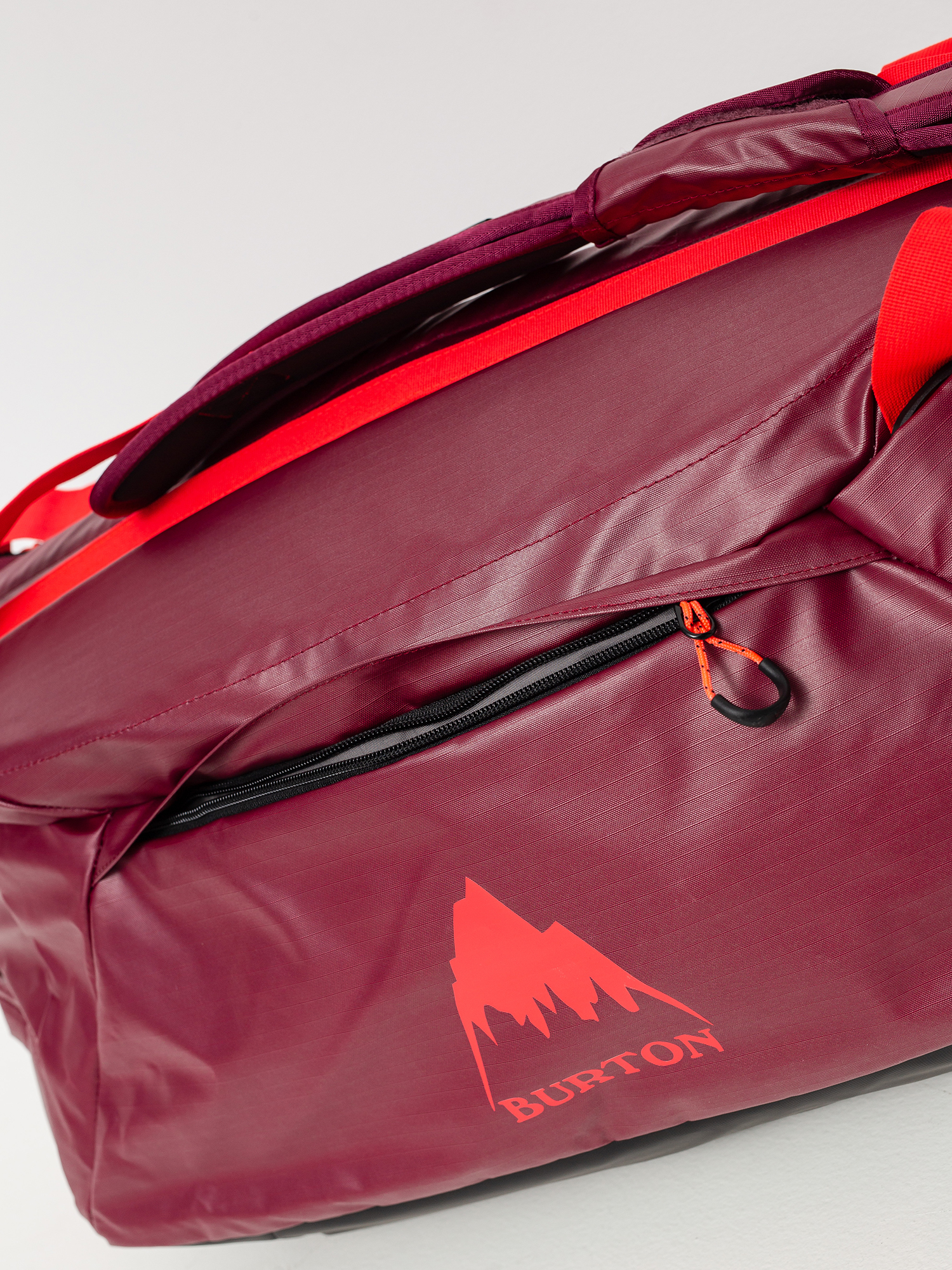 Burton Multipath 60L Expandable Duffel Bag (mulled berry coated)