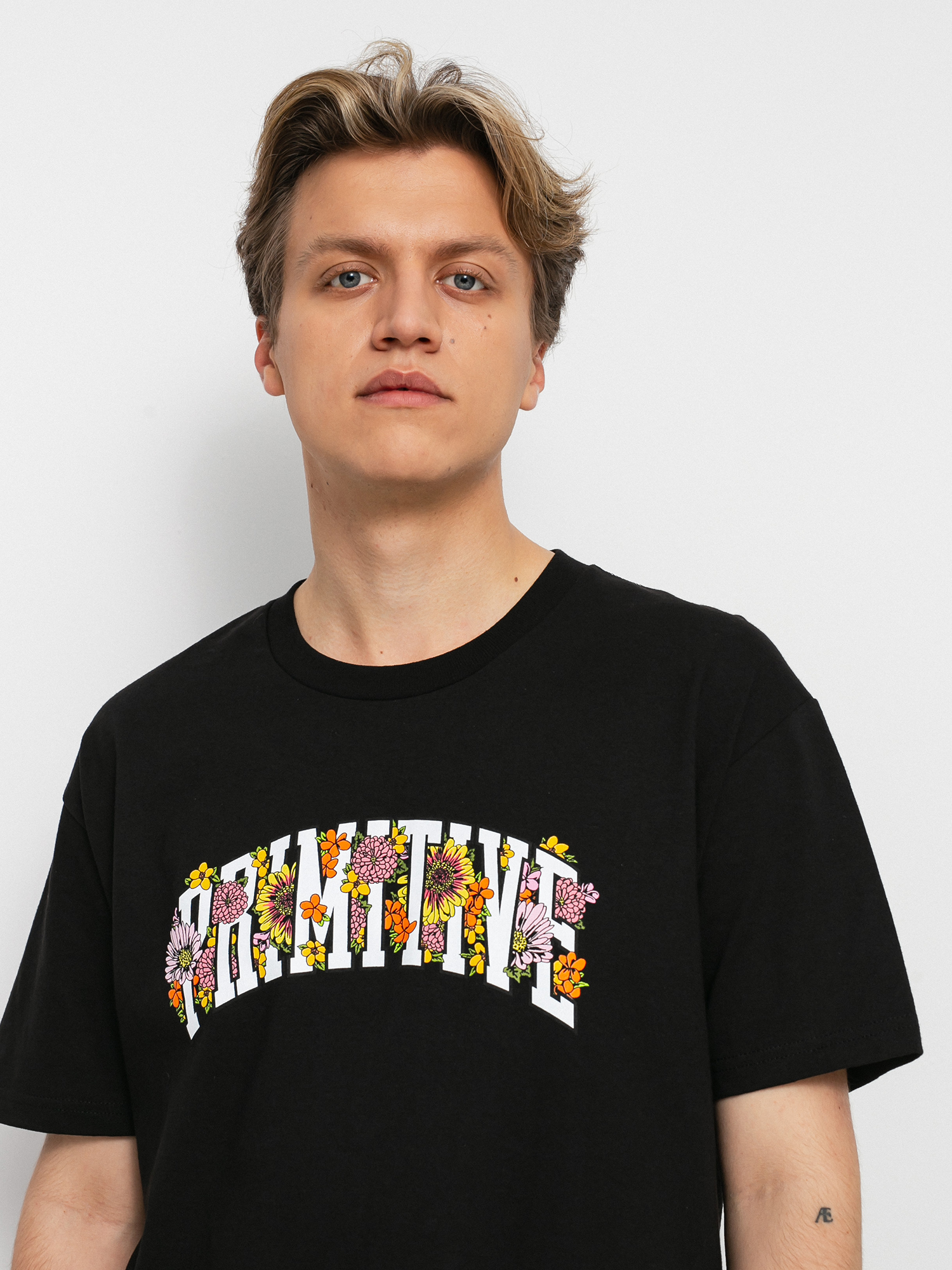 Primitive Tournament T-Shirt (black)