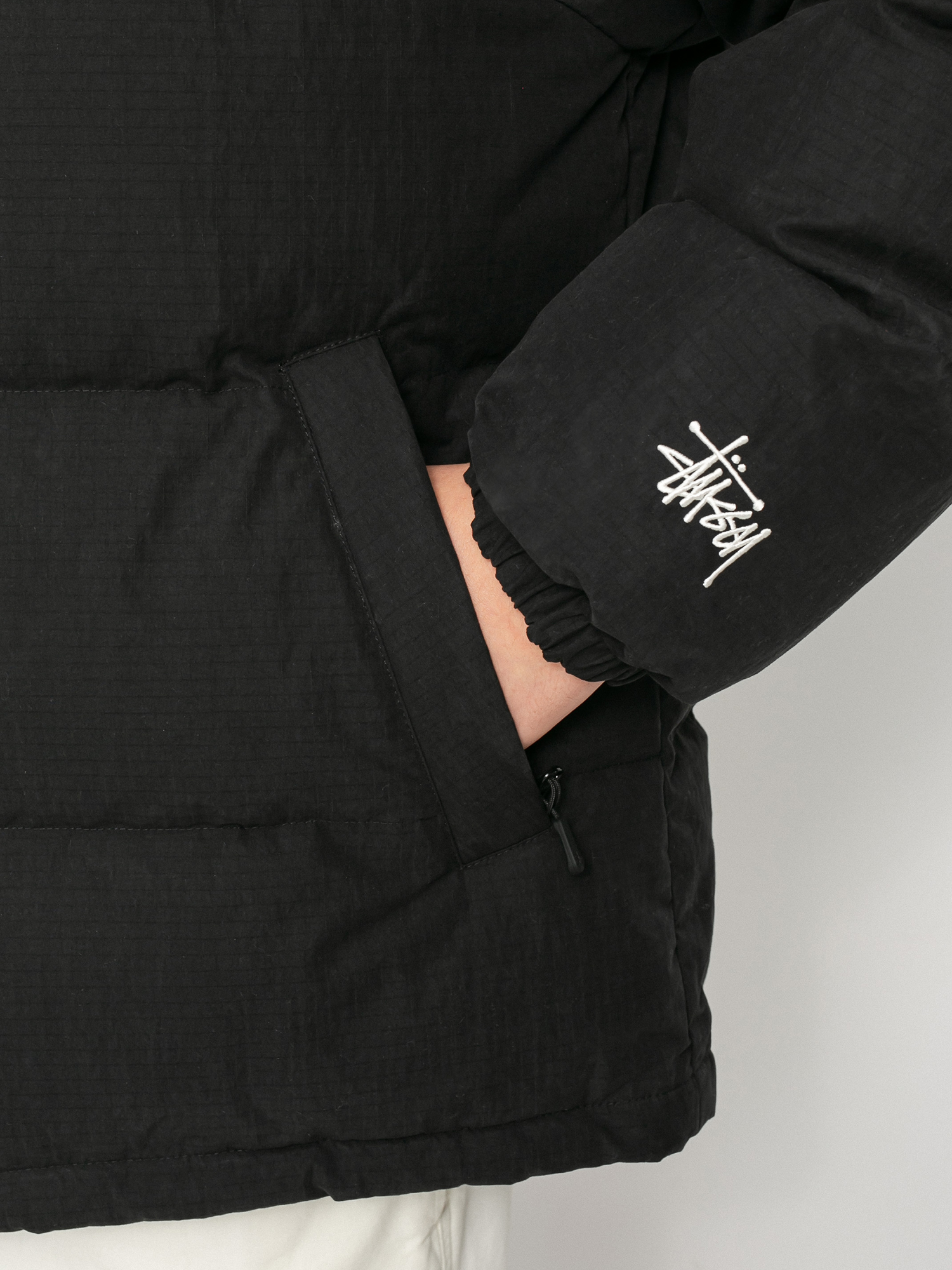 Stussy Solid Puffer Jacket (black)