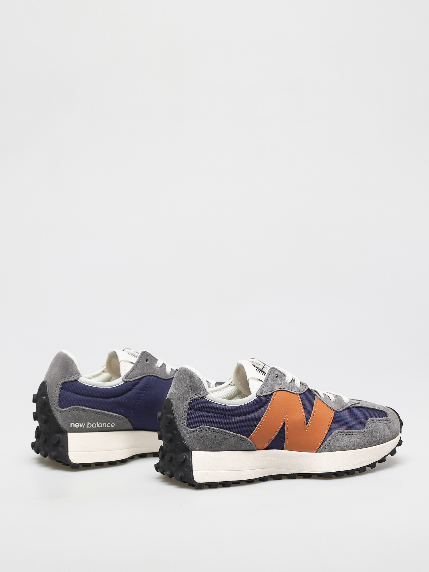 new balance 327 trainers in khaki and grey