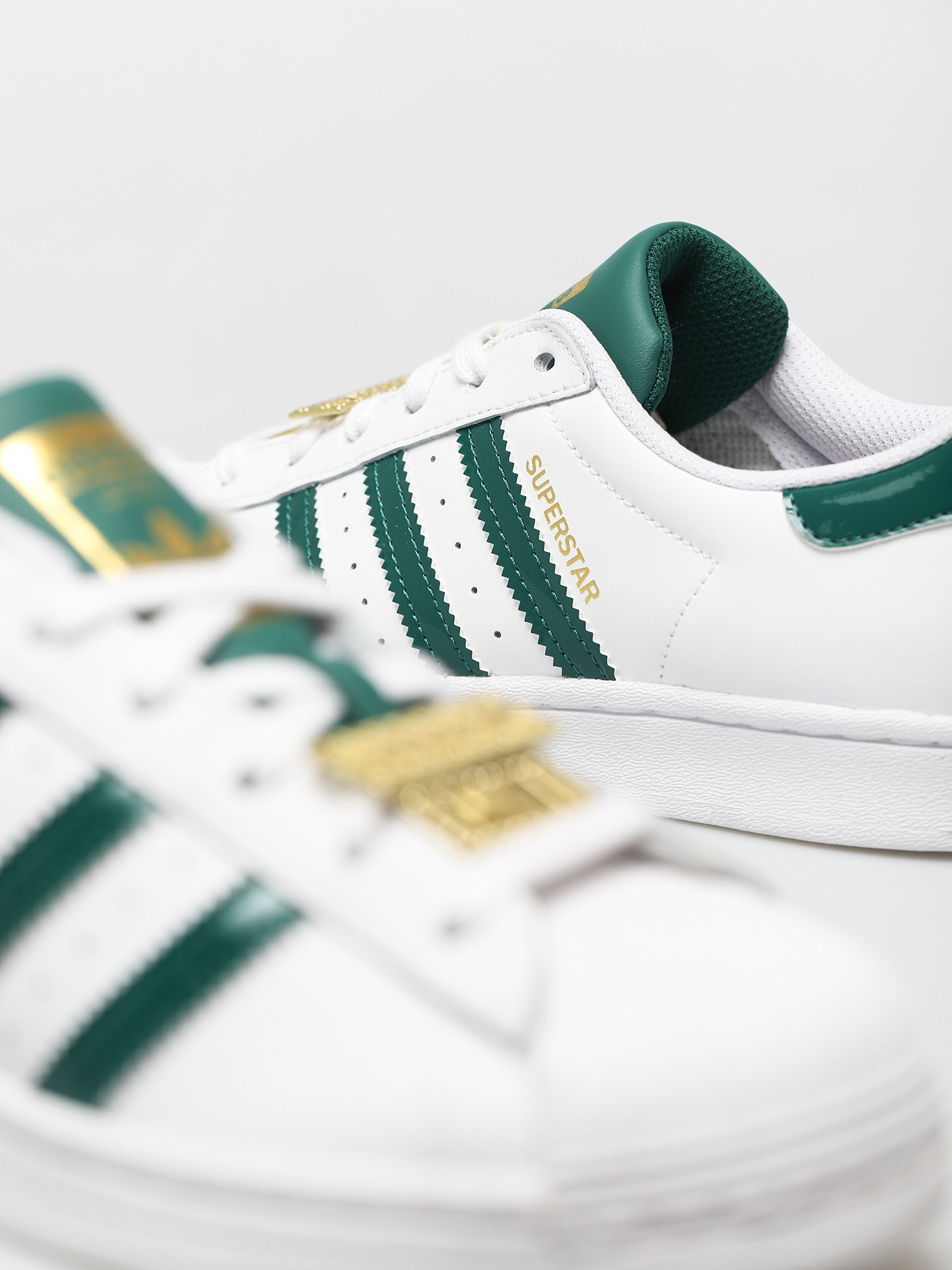 adidas gazelle silver green womens adidas Shoe Palace x adidas Superstar II Dame Time Mens Lifestyle Shoes (White/Green/Beige)