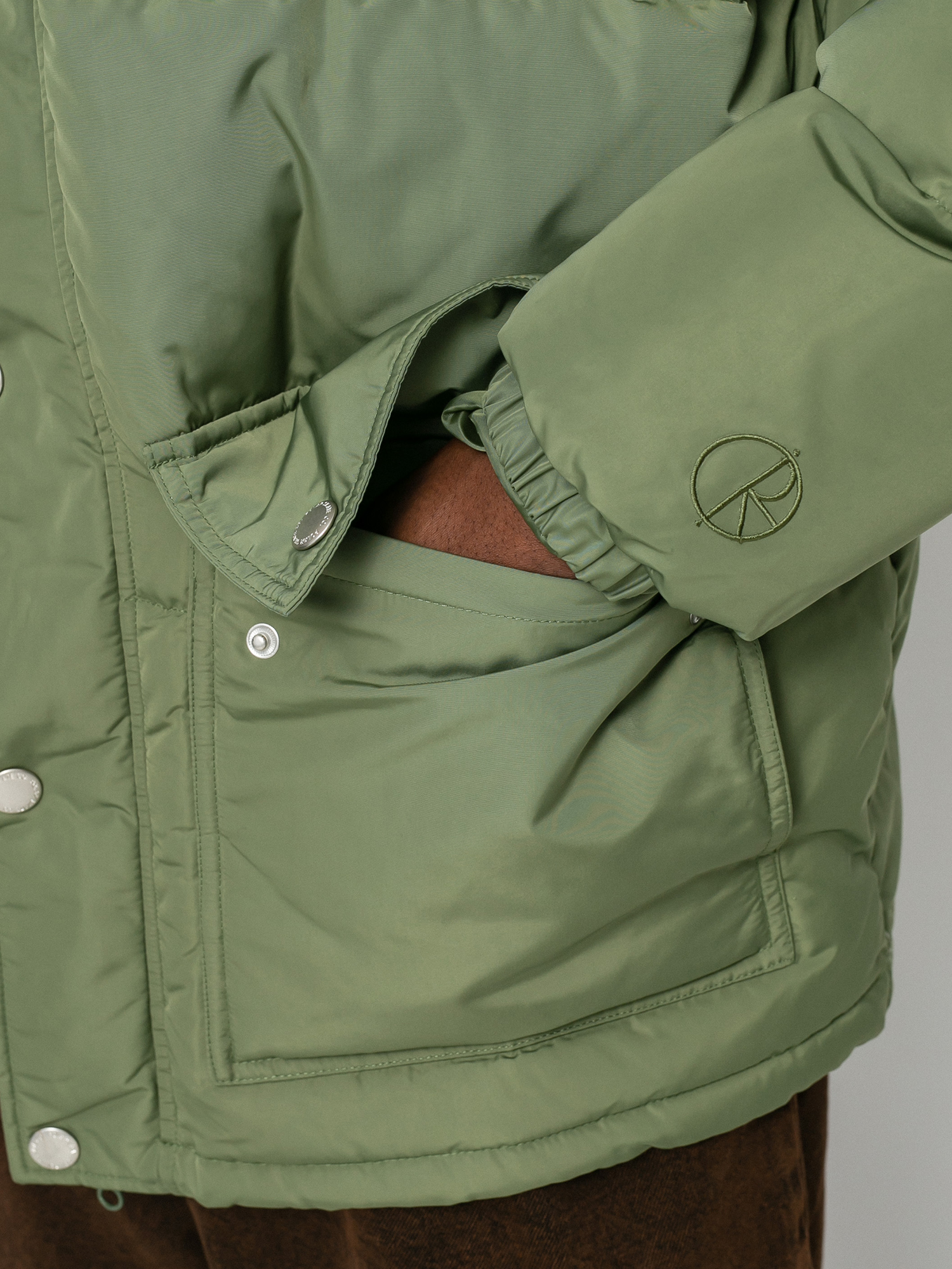 Polar Skate Hood Puffer Jacket (light olive)
