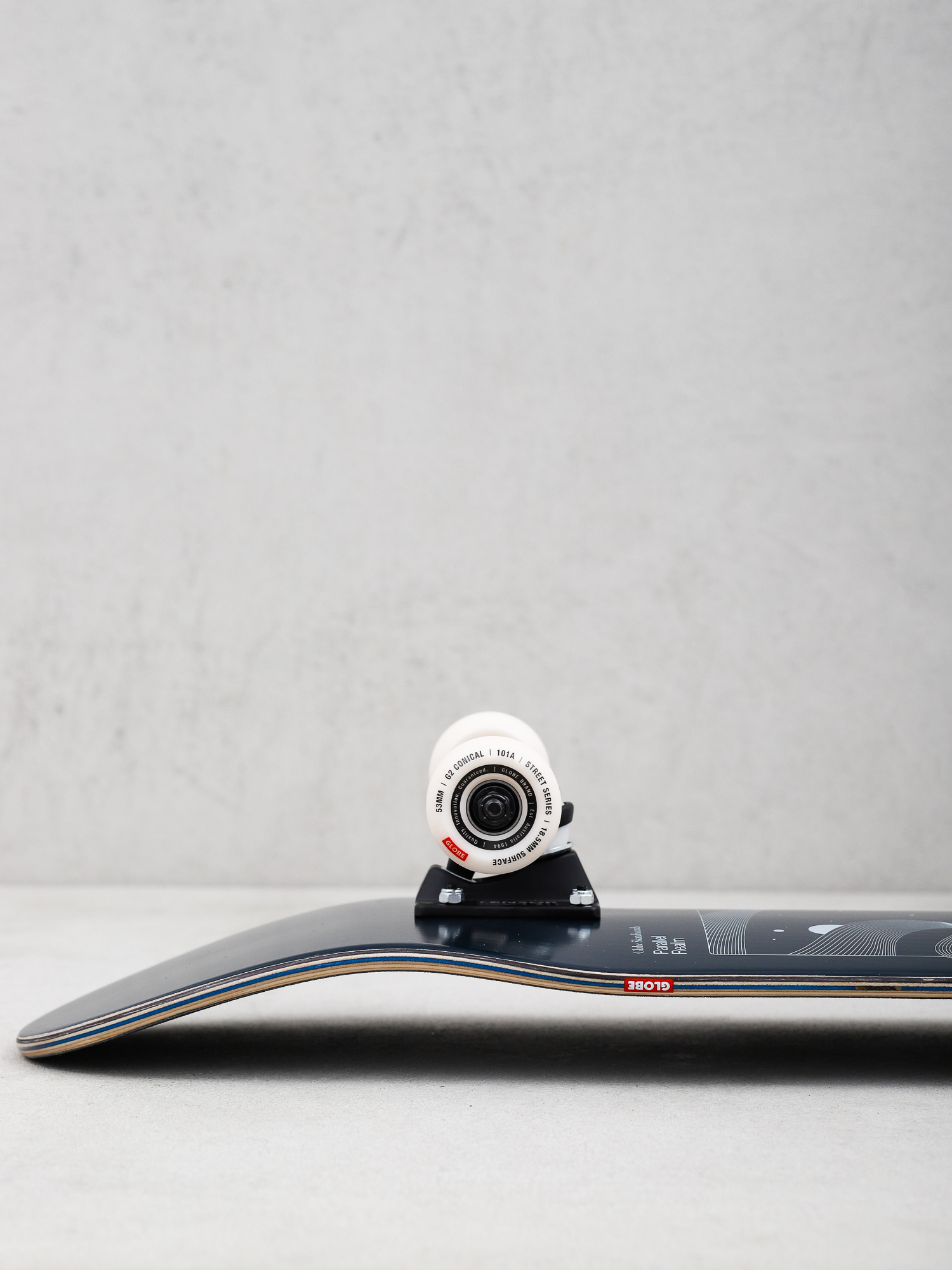 Globe G2 Parallel Skateboard (midnight prism/realm)