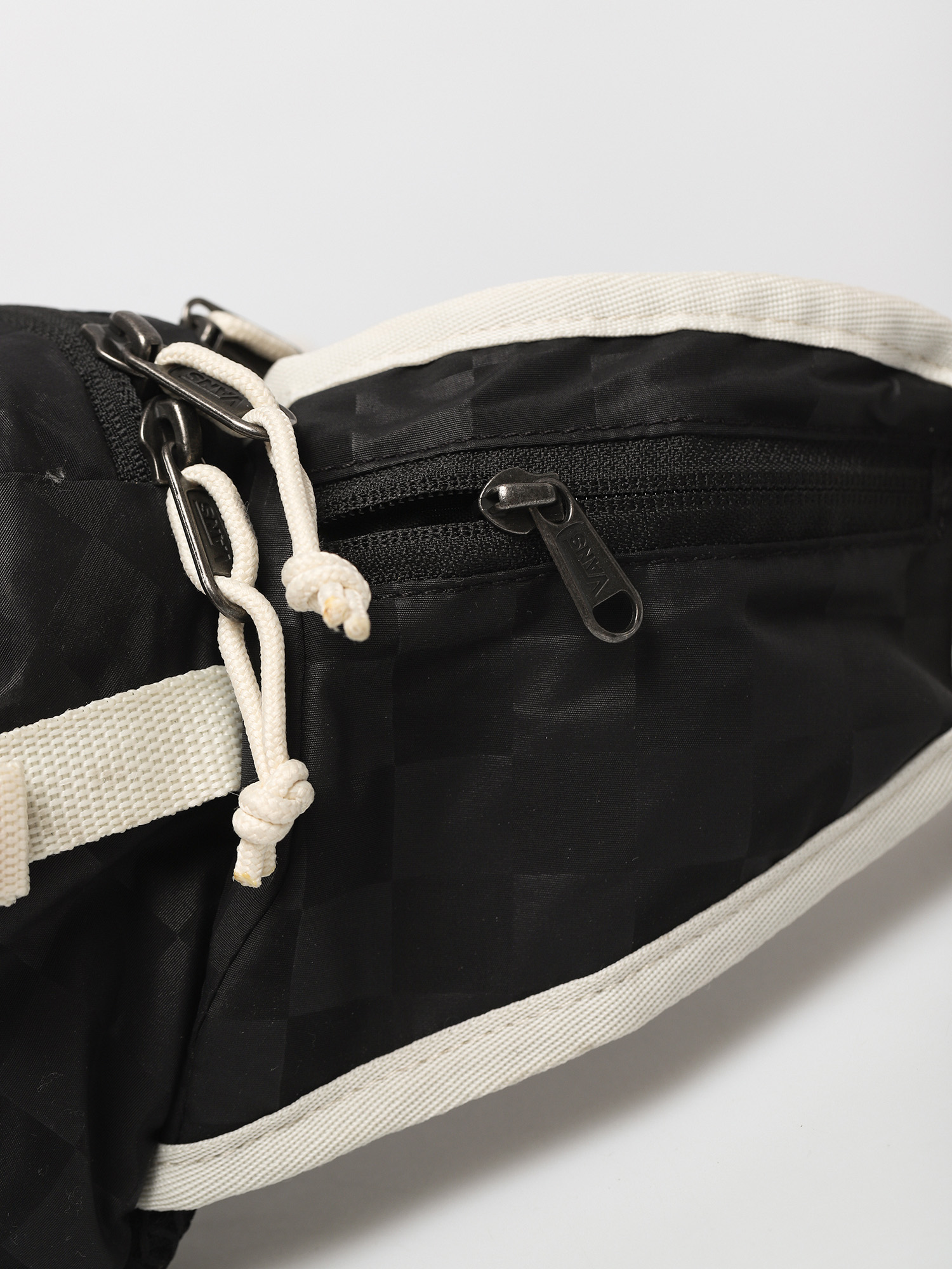 Vans X Napapijri Survey Cross Body Bum bag (black check)